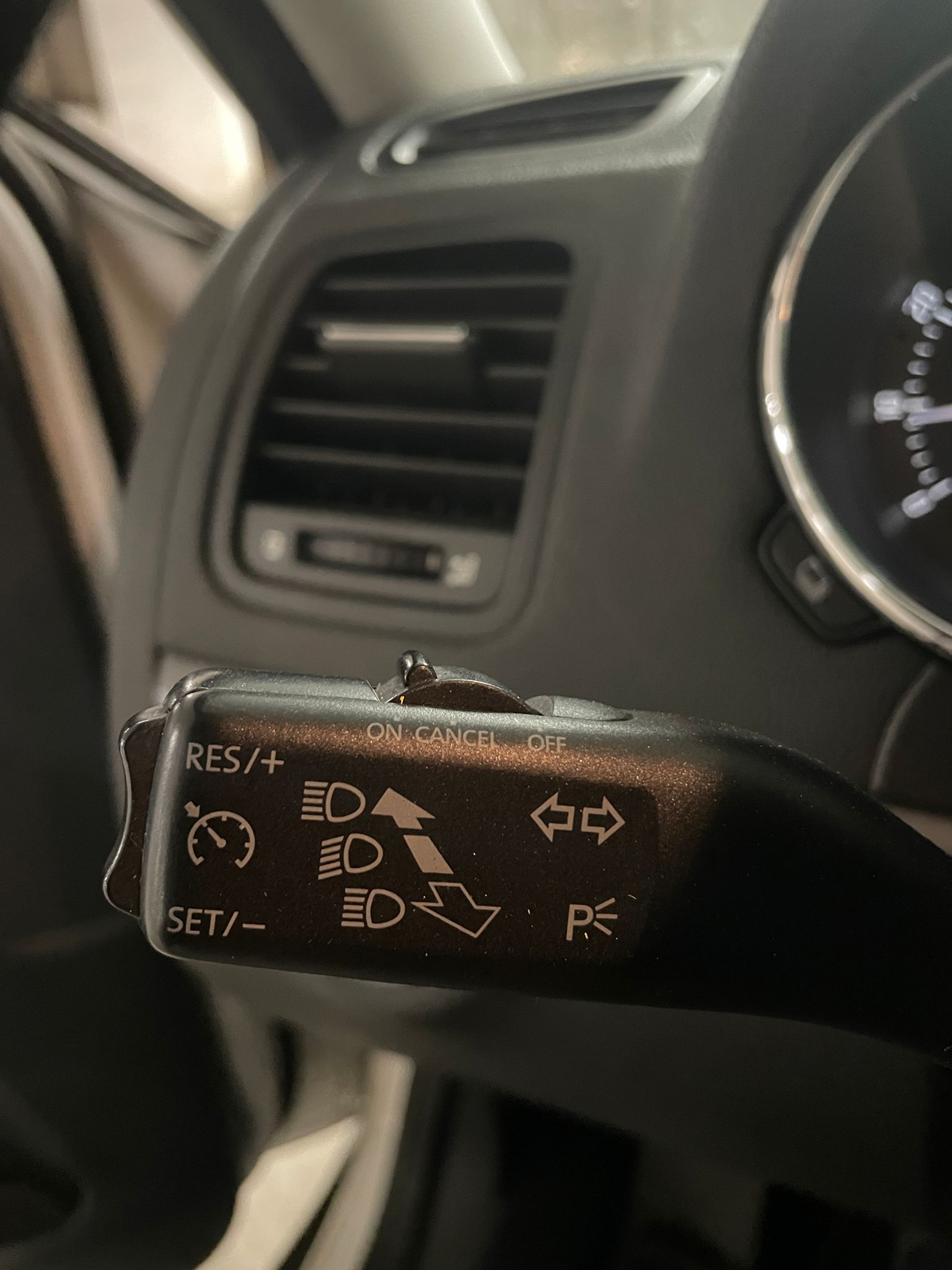 SKODA Yeti 1.8 TSI Ambition 4x4-image-13
