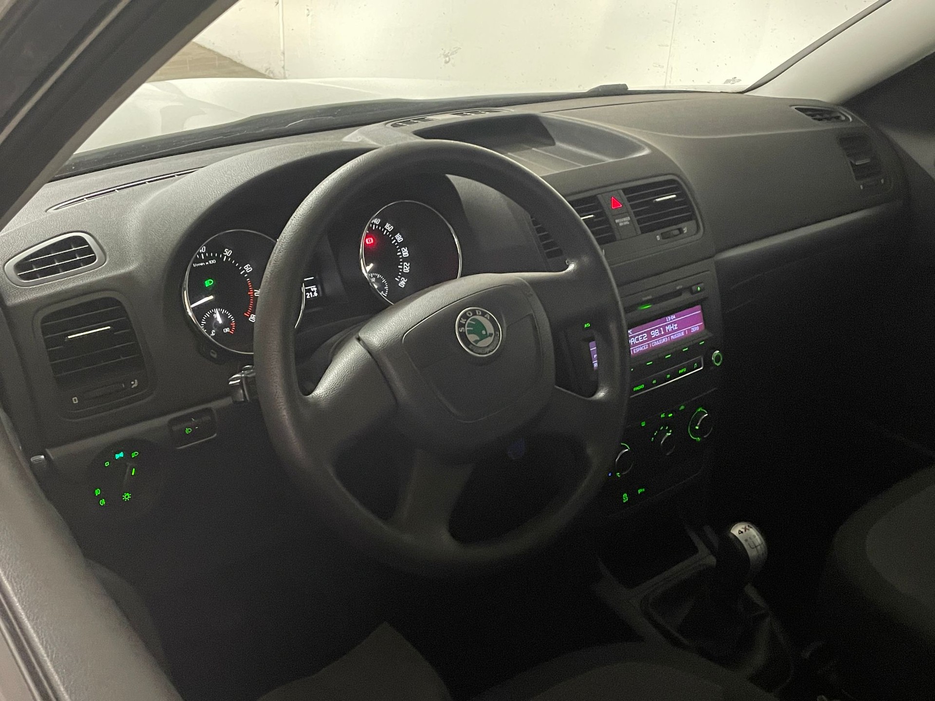 SKODA Yeti 1.8 TSI Ambition 4x4-image-11