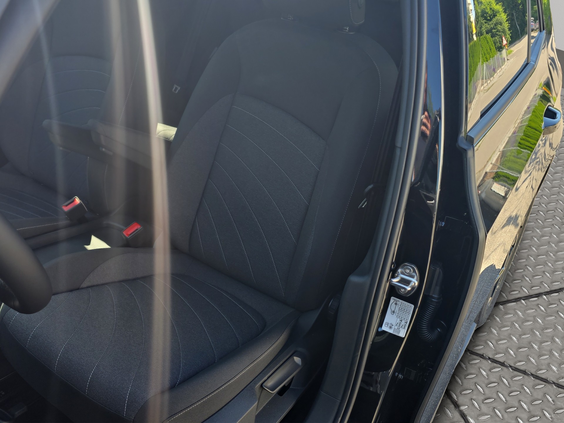 VW ID.3 Pro 52 kWh Pure Value-image-8