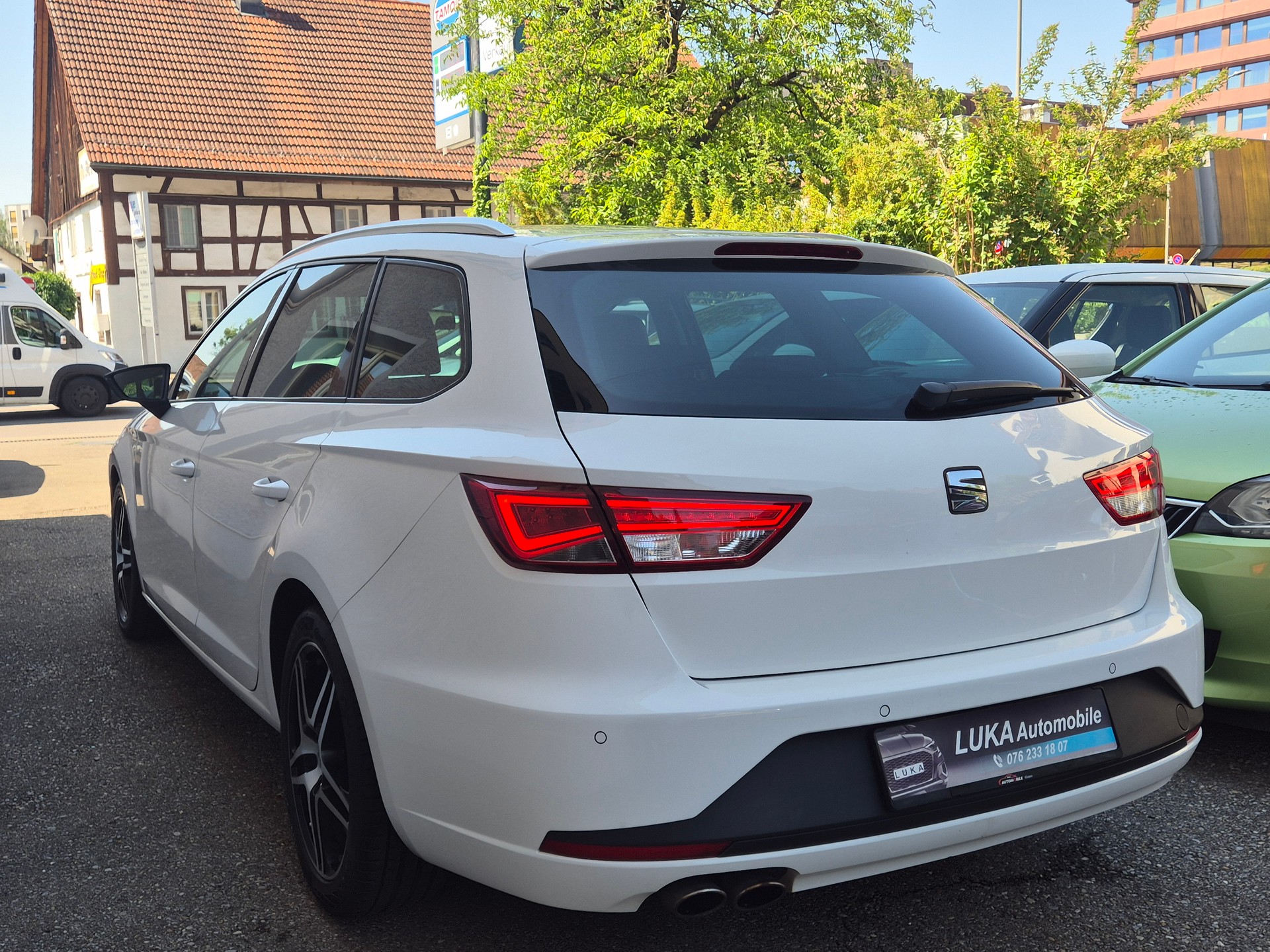 SEAT Leon ST 2.0 TDI FR-image-1