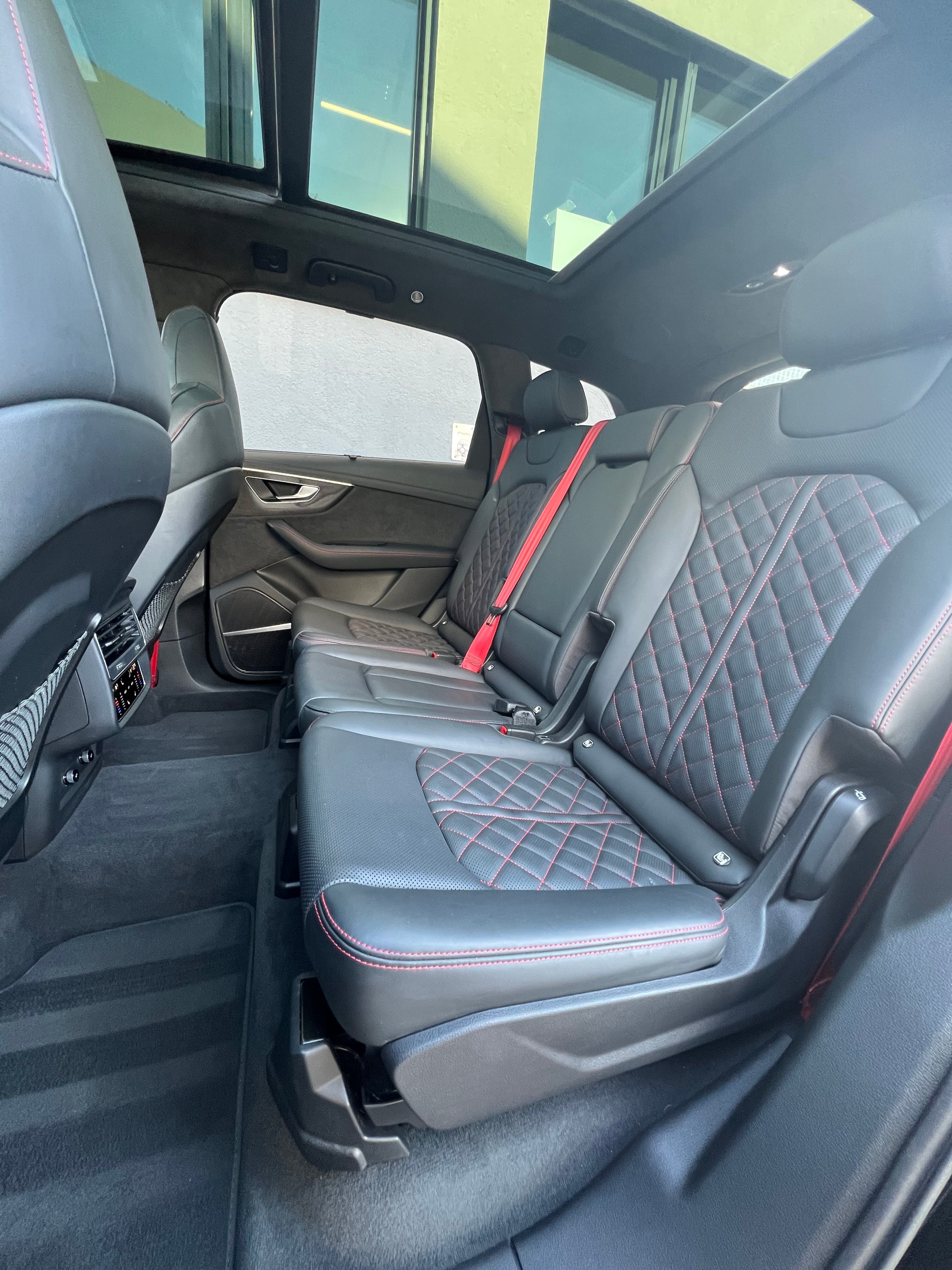 AUDI SQ7 TFSI quattro tiptronic-image-15