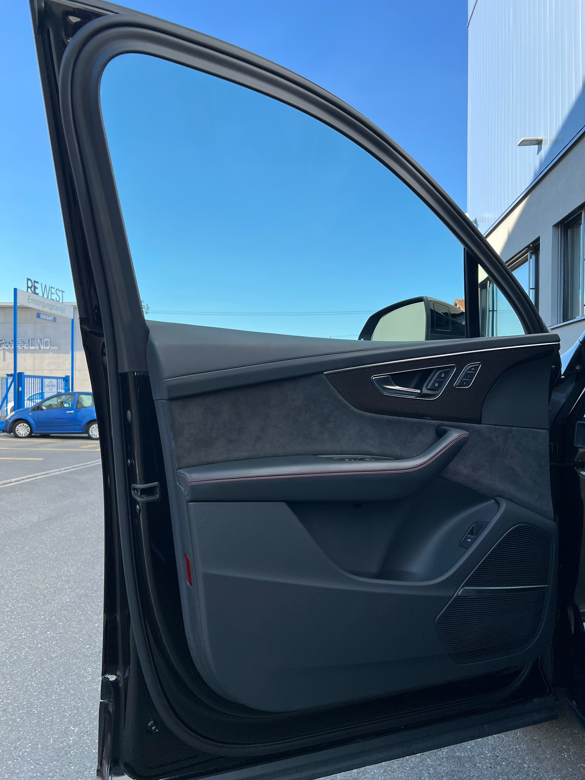 AUDI SQ7 TFSI quattro tiptronic-image-8