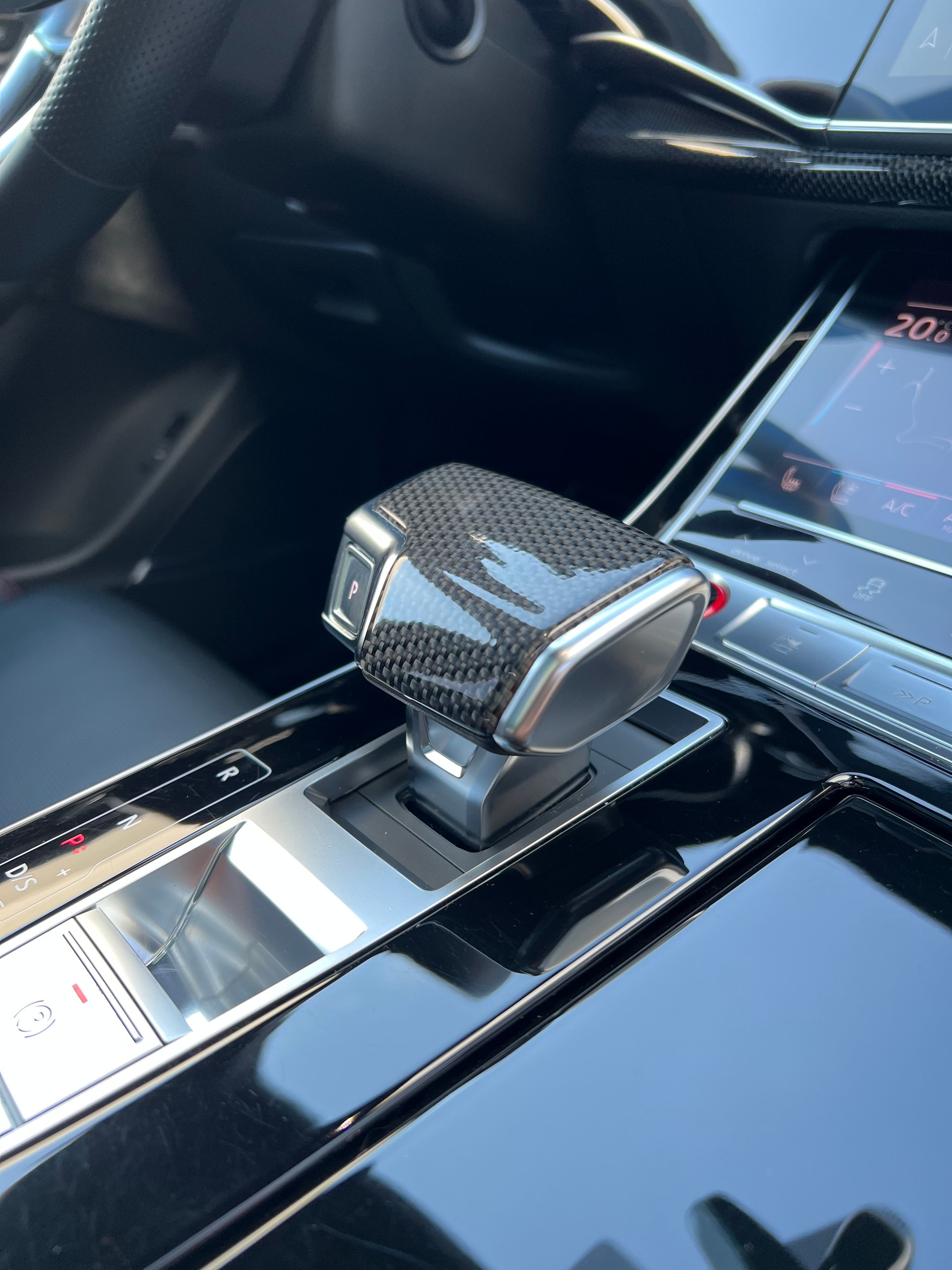 AUDI SQ7 TFSI quattro tiptronic-image-19