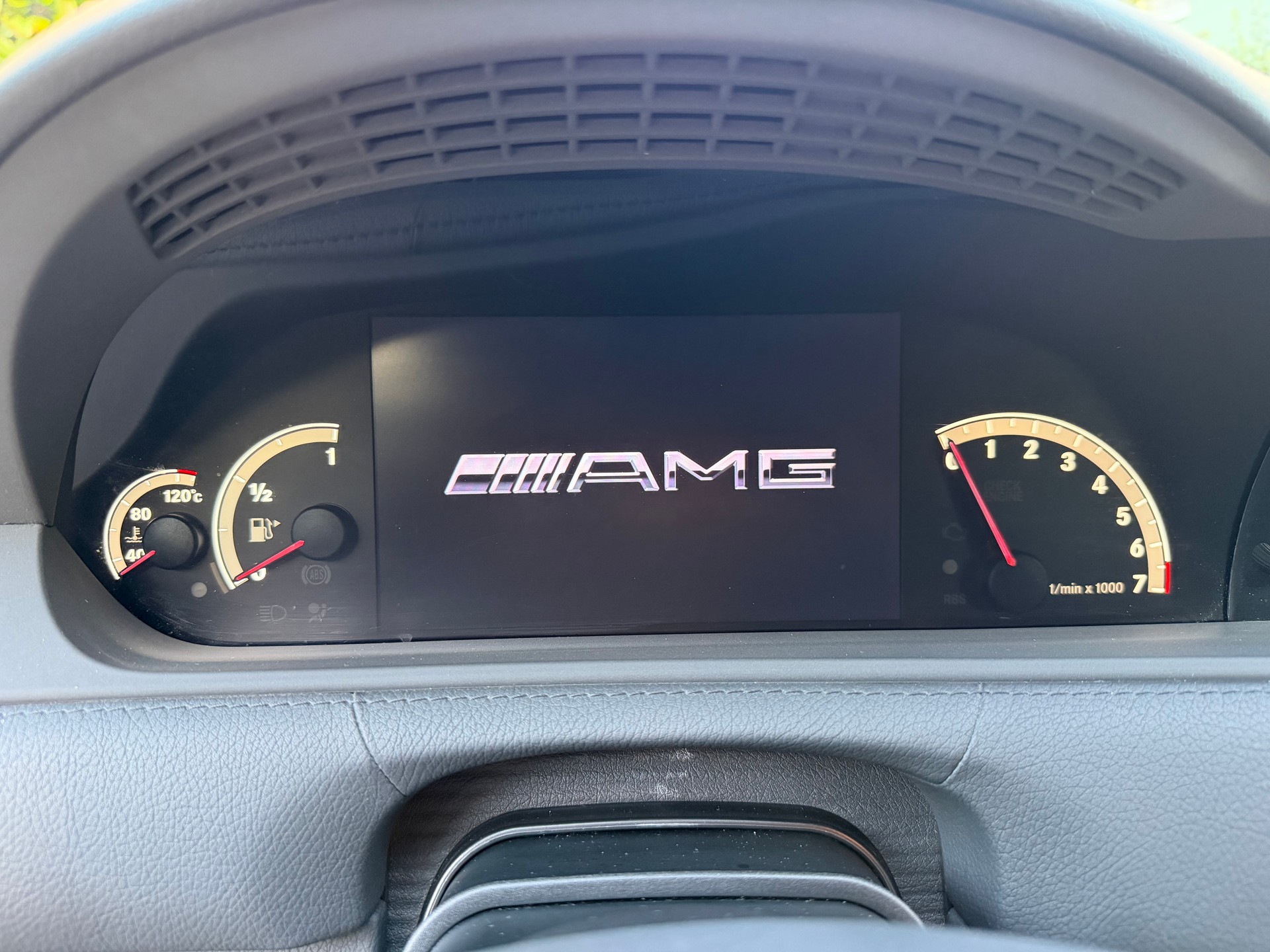 MERCEDES-BENZ CL 500 4Matic 7G-Tronic-image-6