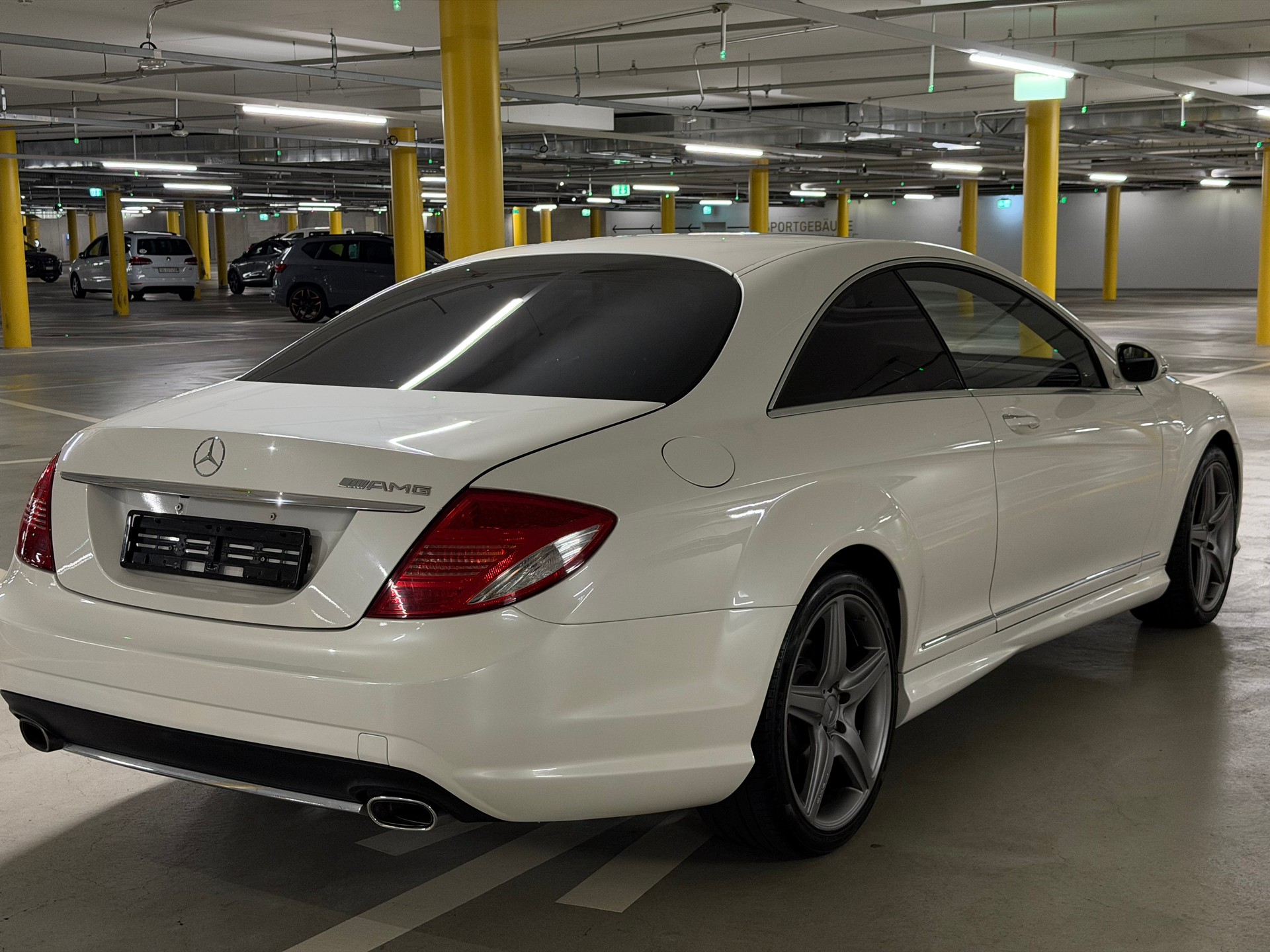 MERCEDES-BENZ CL 500 4Matic 7G-Tronic-image-3