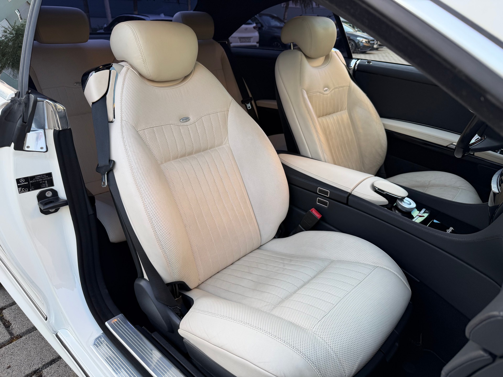 MERCEDES-BENZ CL 500 4Matic 7G-Tronic-image-8