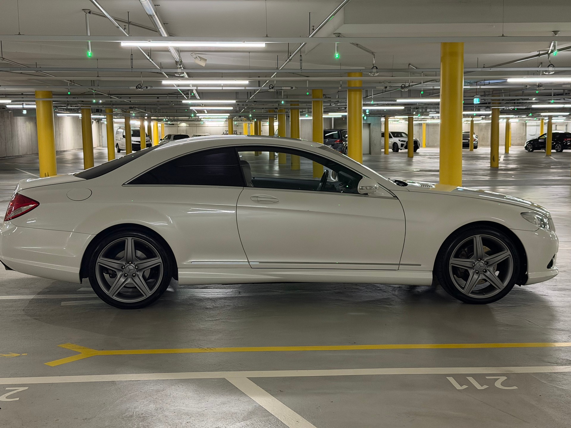 MERCEDES-BENZ CL 500 4Matic 7G-Tronic-image-4