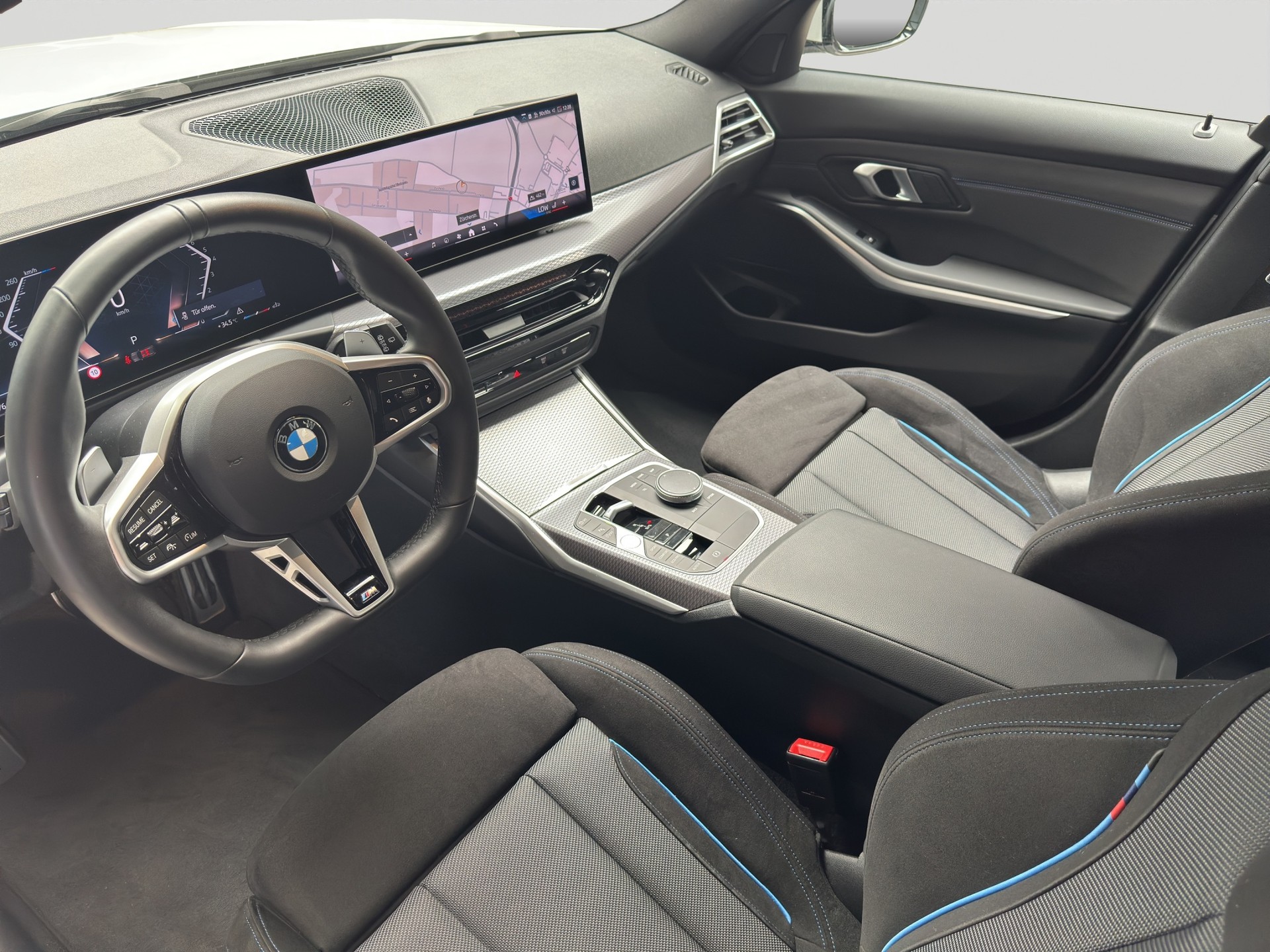 BMW 330i Touring xDrive Steptronic M Sport-image-6