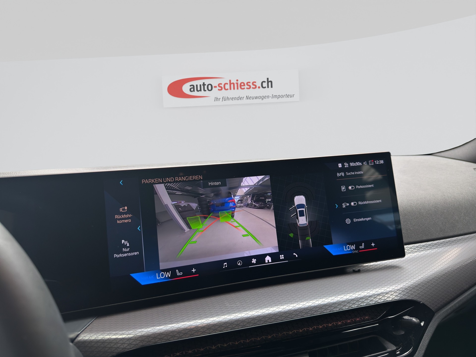 BMW 330i Touring xDrive Steptronic M Sport-image-11