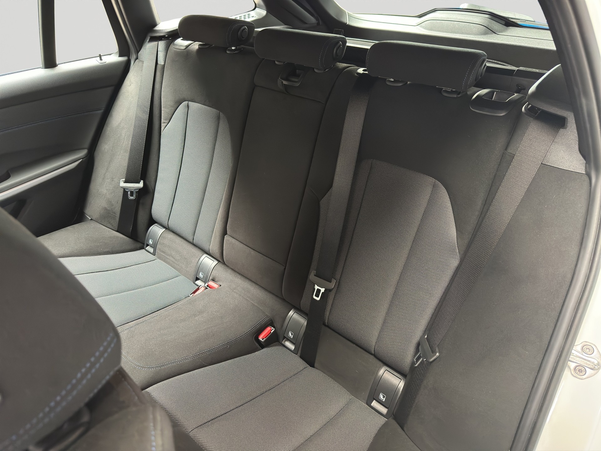 BMW 330i Touring xDrive Steptronic M Sport-image-7