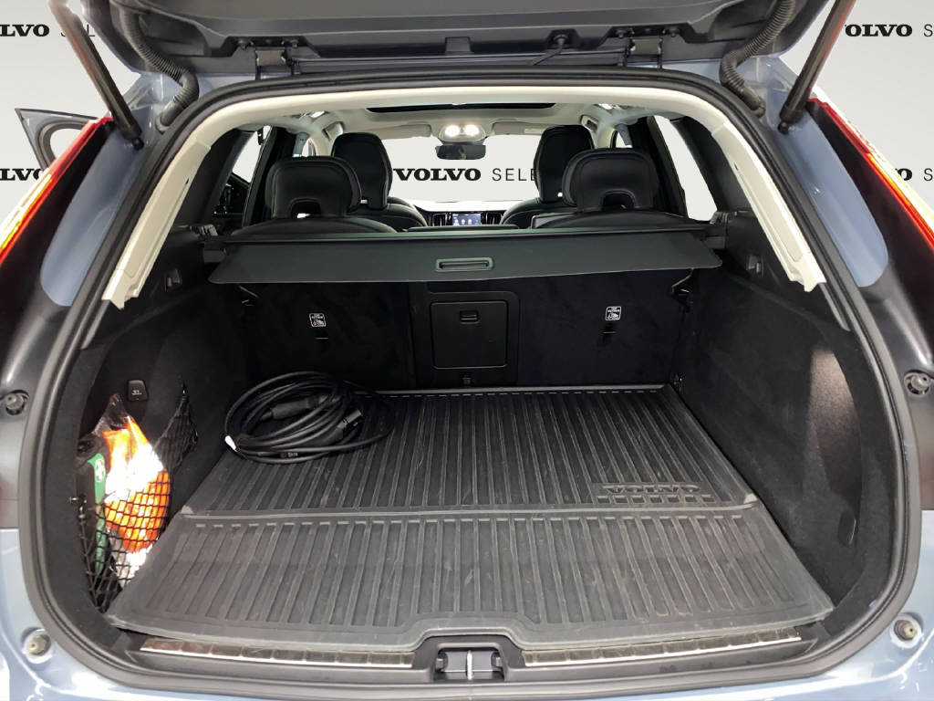 VOLVO XC60 2.0 T6 TE Ultimate Dark eAWD-image-12