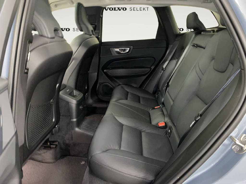 VOLVO XC60 2.0 T6 TE Ultimate Dark eAWD-image-11