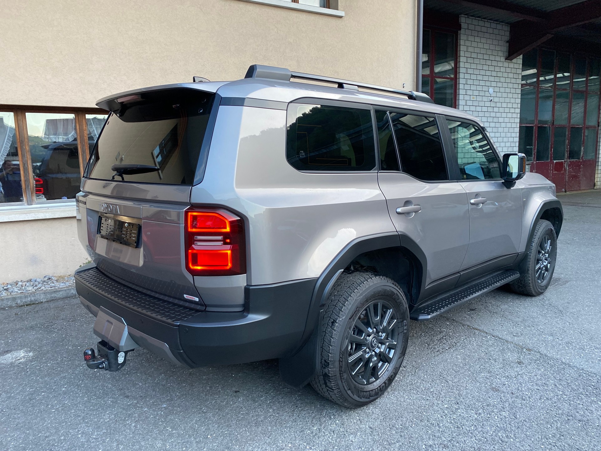 TOYOTA Land Cruiser 2.8TD Style-image-12