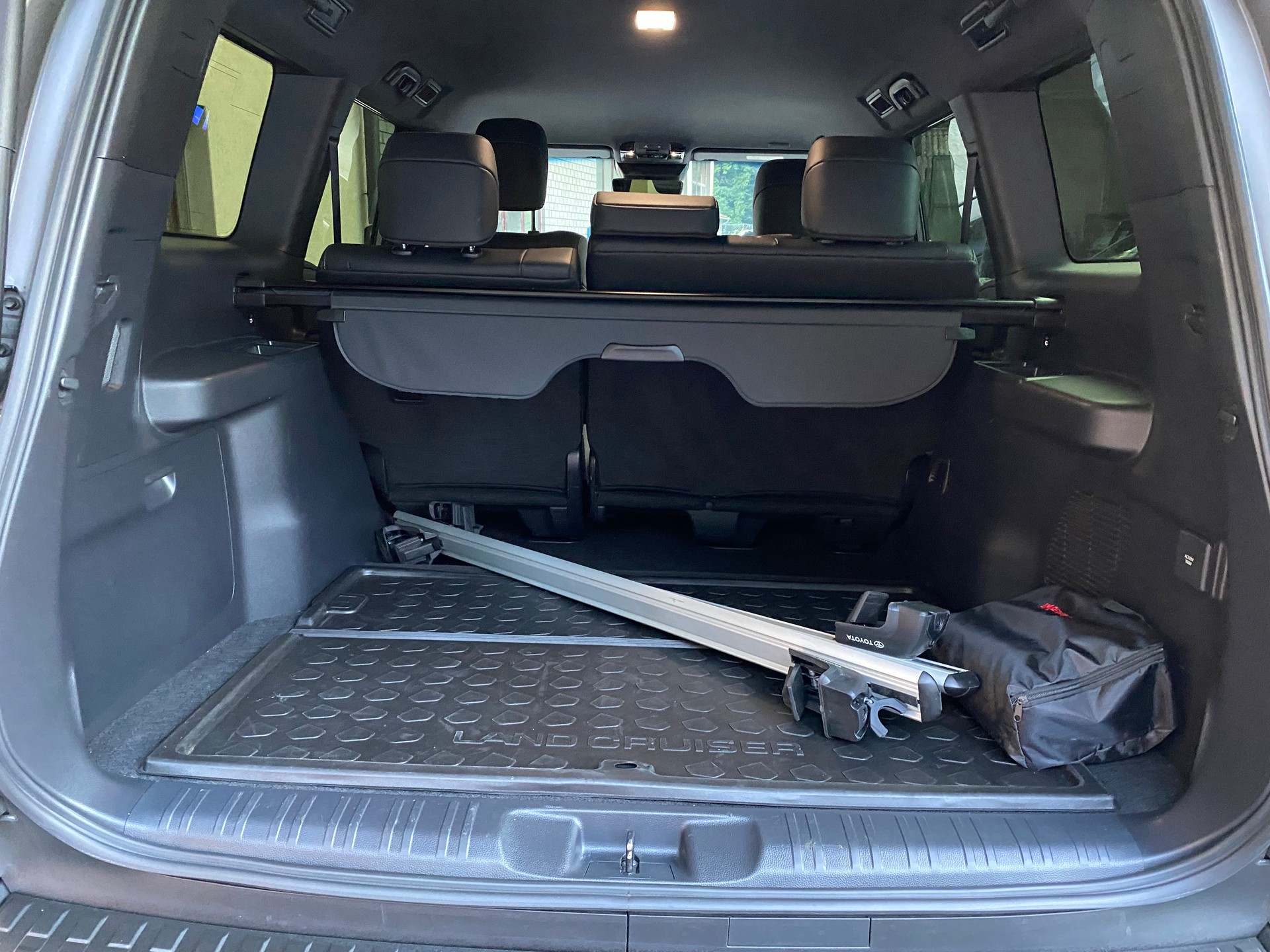 TOYOTA Land Cruiser 2.8TD Style-image-8