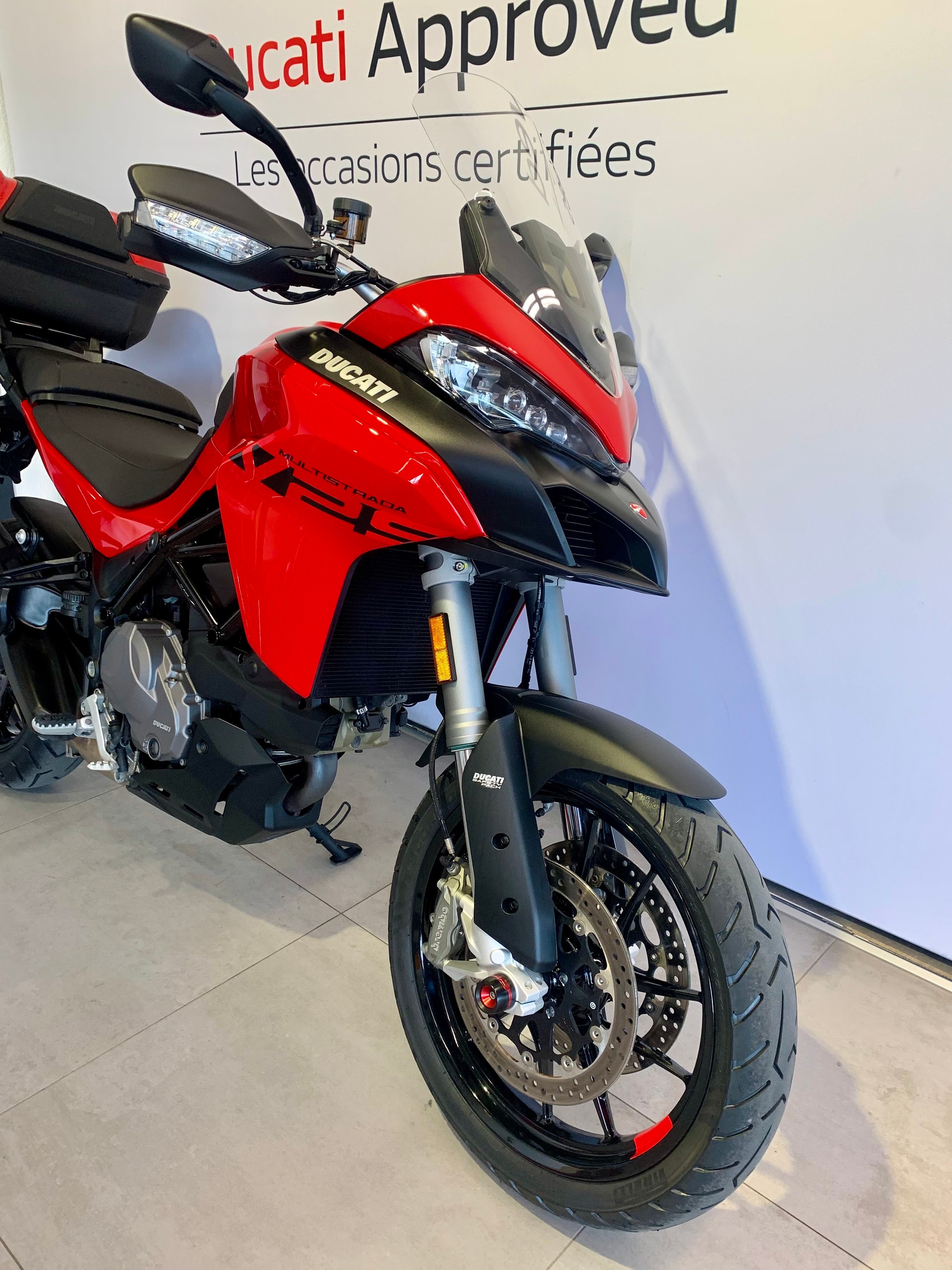 DUCATI Multistrada V2 S-showroom-element-3