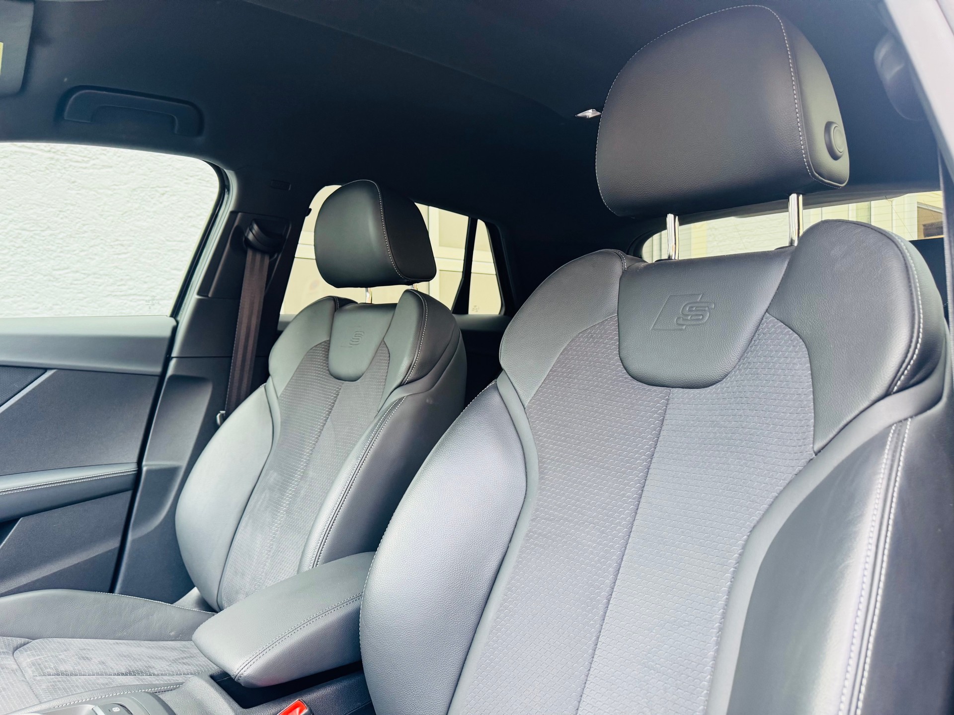 AUDI Q2 35 TFSI S line S-tronic-image-9