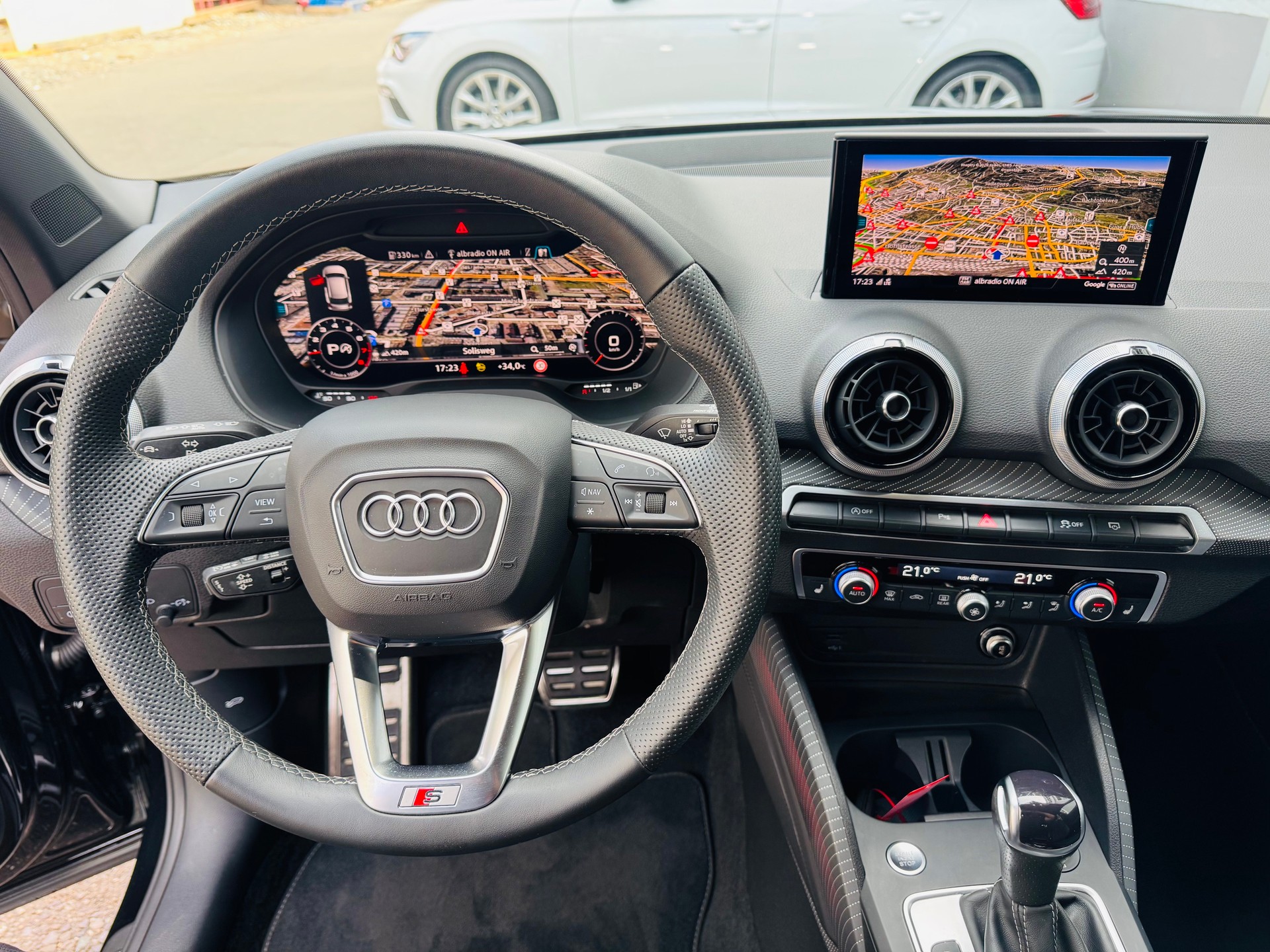 AUDI Q2 35 TFSI S line S-tronic-image-12