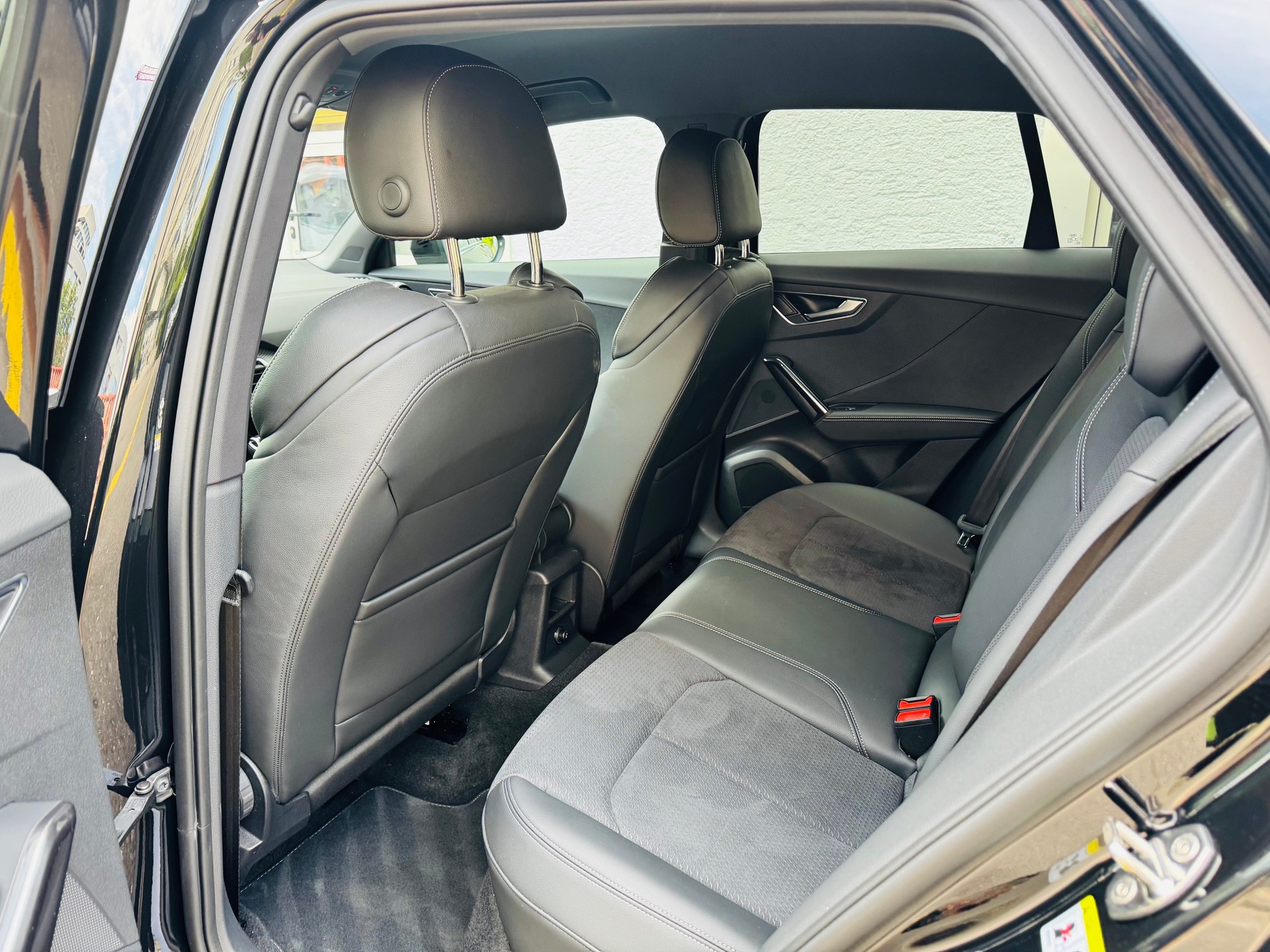 AUDI Q2 35 TFSI S line S-tronic-image-8
