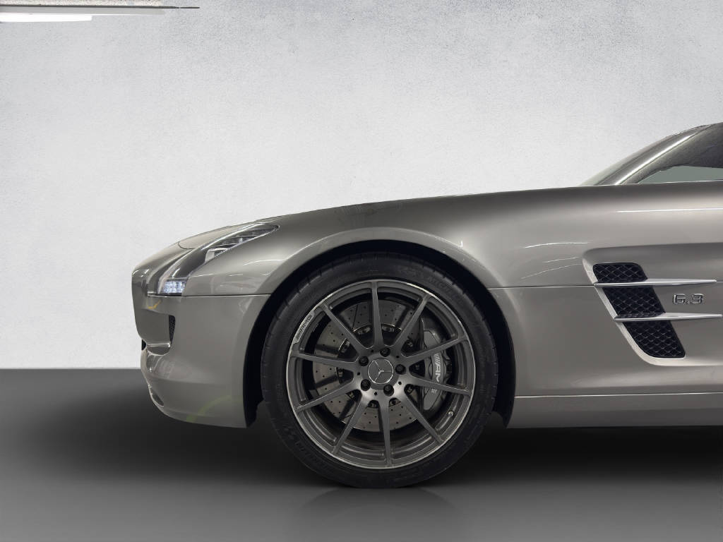MERCEDES-BENZ SLS AMG Coupé-image-6