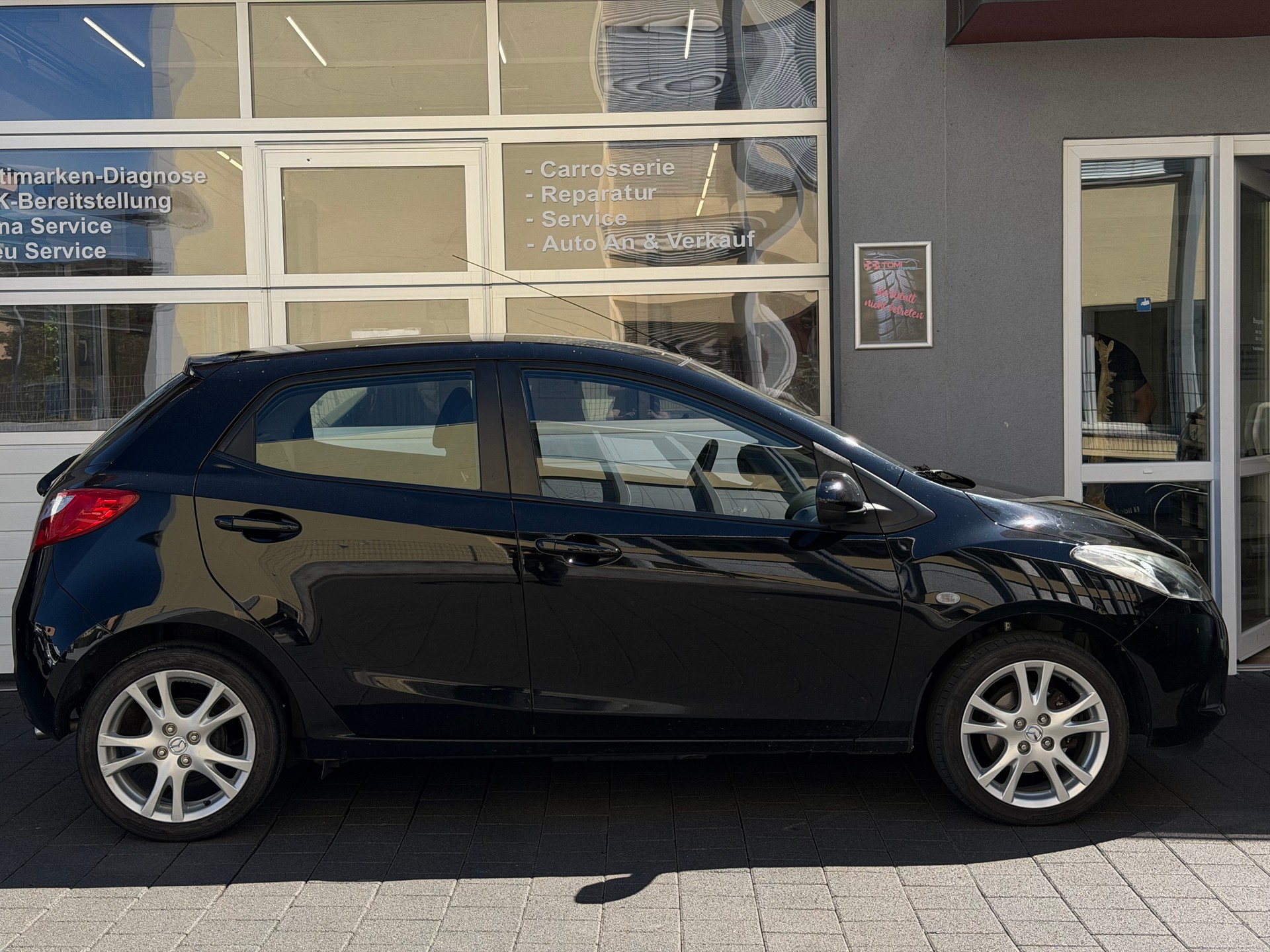 MAZDA 2 1.3i 16V Exclusive*Frisch ab MFK& GR. Service*8-Fach Aluräder*Sitzheizung*Sparsam&Zuverlässig*-image-5