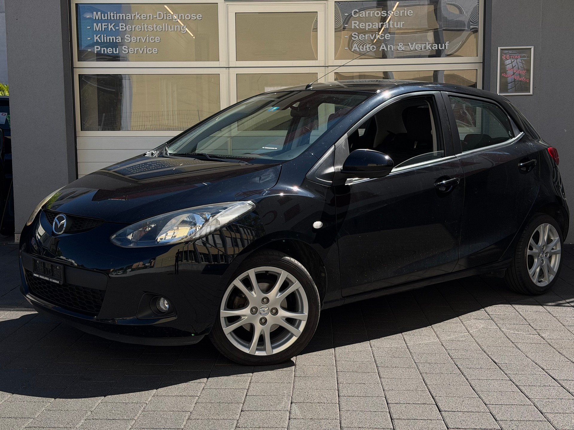 MAZDA 2 1.3i 16V Exclusive*Frisch ab MFK& GR. Service*8-Fach Aluräder*Sitzheizung*Sparsam&Zuverlässig*-image-0