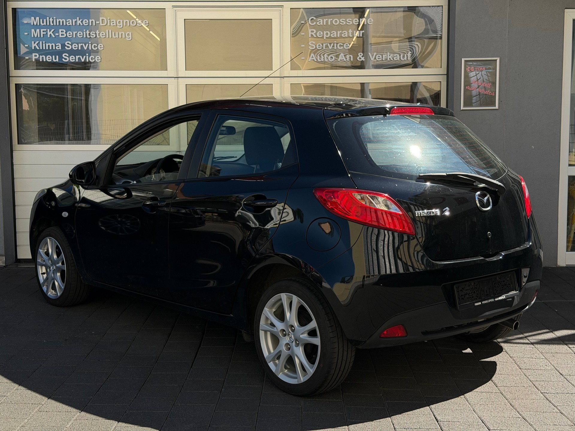 MAZDA 2 1.3i 16V Exclusive*Frisch ab MFK& GR. Service*8-Fach Aluräder*Sitzheizung*Sparsam&Zuverlässig*-image-8