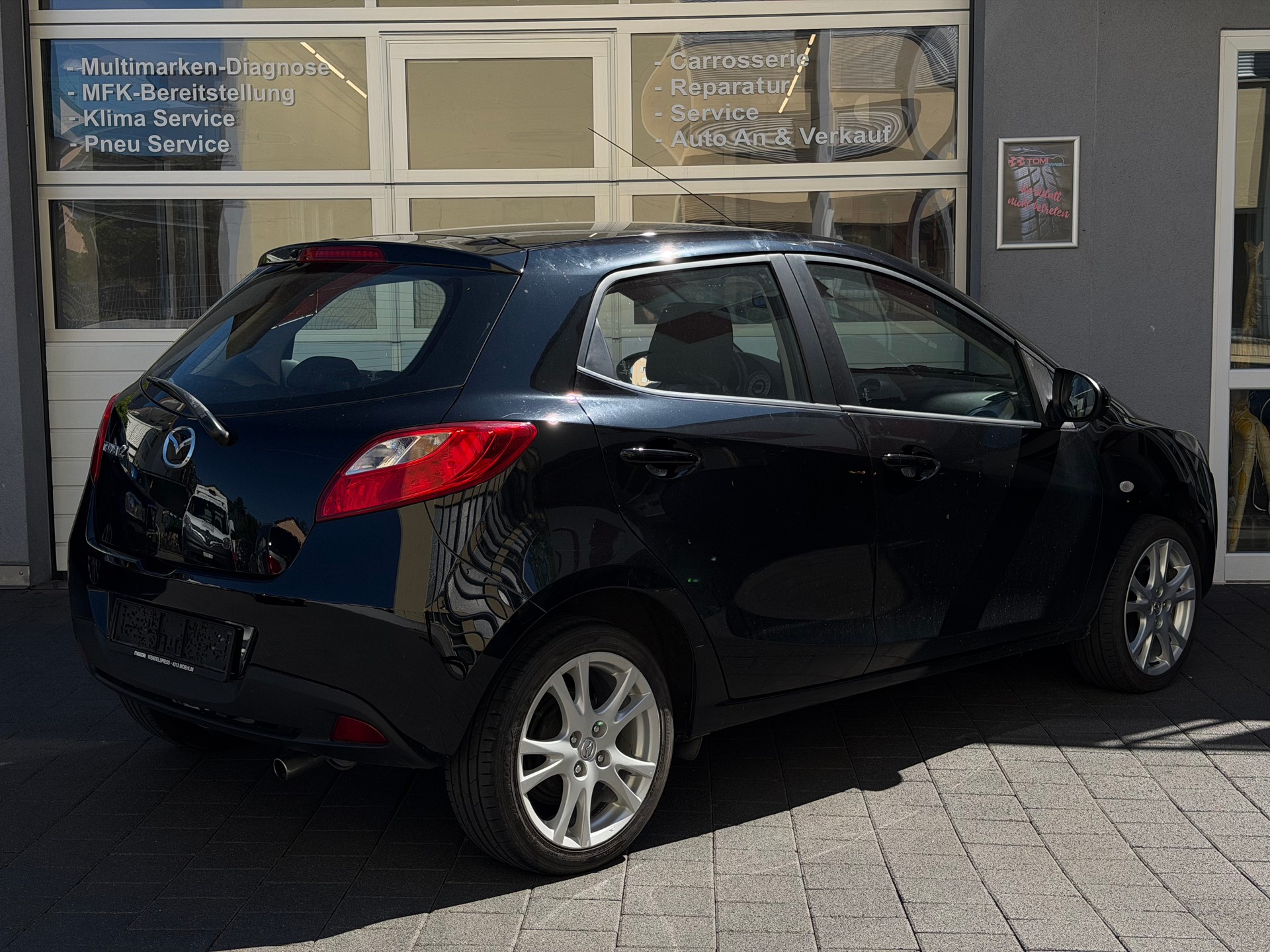 MAZDA 2 1.3i 16V Exclusive*Frisch ab MFK& GR. Service*8-Fach Aluräder*Sitzheizung*Sparsam&Zuverlässig*-image-6