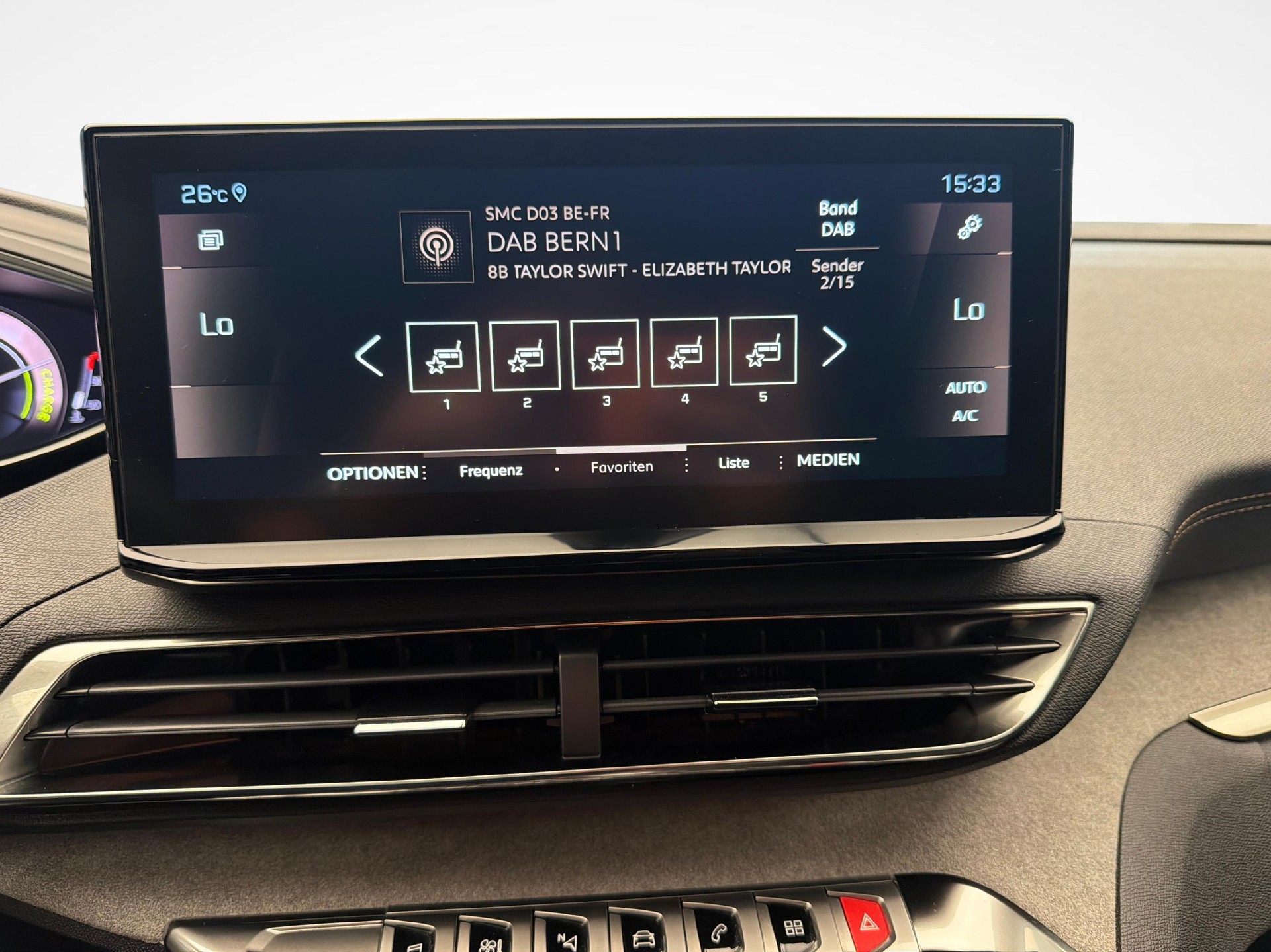 PEUGEOT 3008 1.2 Hybrid GT-image-14