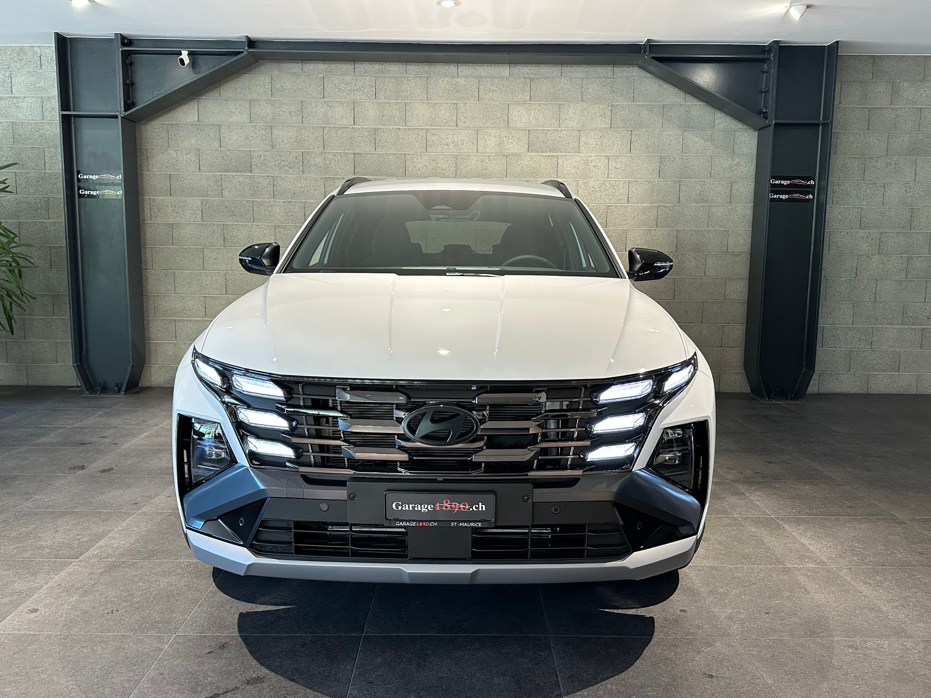 HYUNDAI Tucson 1.6 HEV Black Line 4WD-image-2
