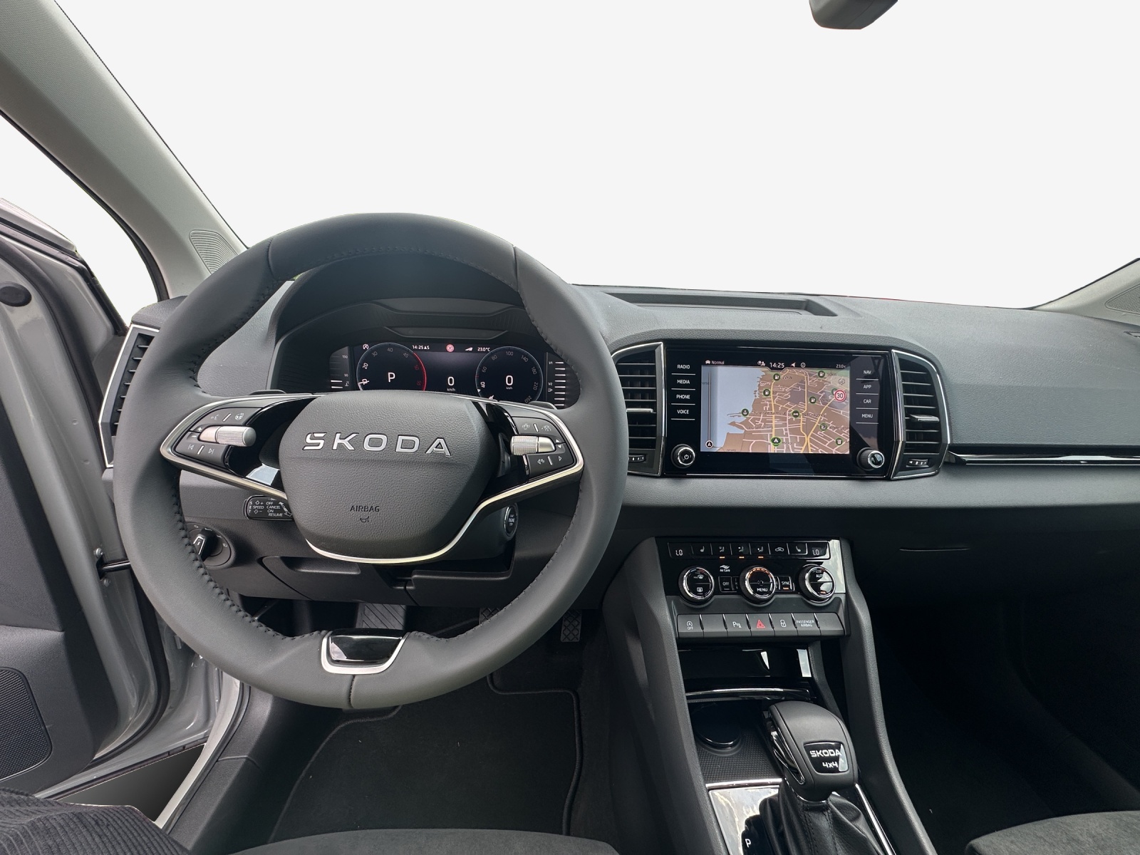 SKODA Karoq 2.0 TDI CR Dynamic 4x4 DSG-image-8