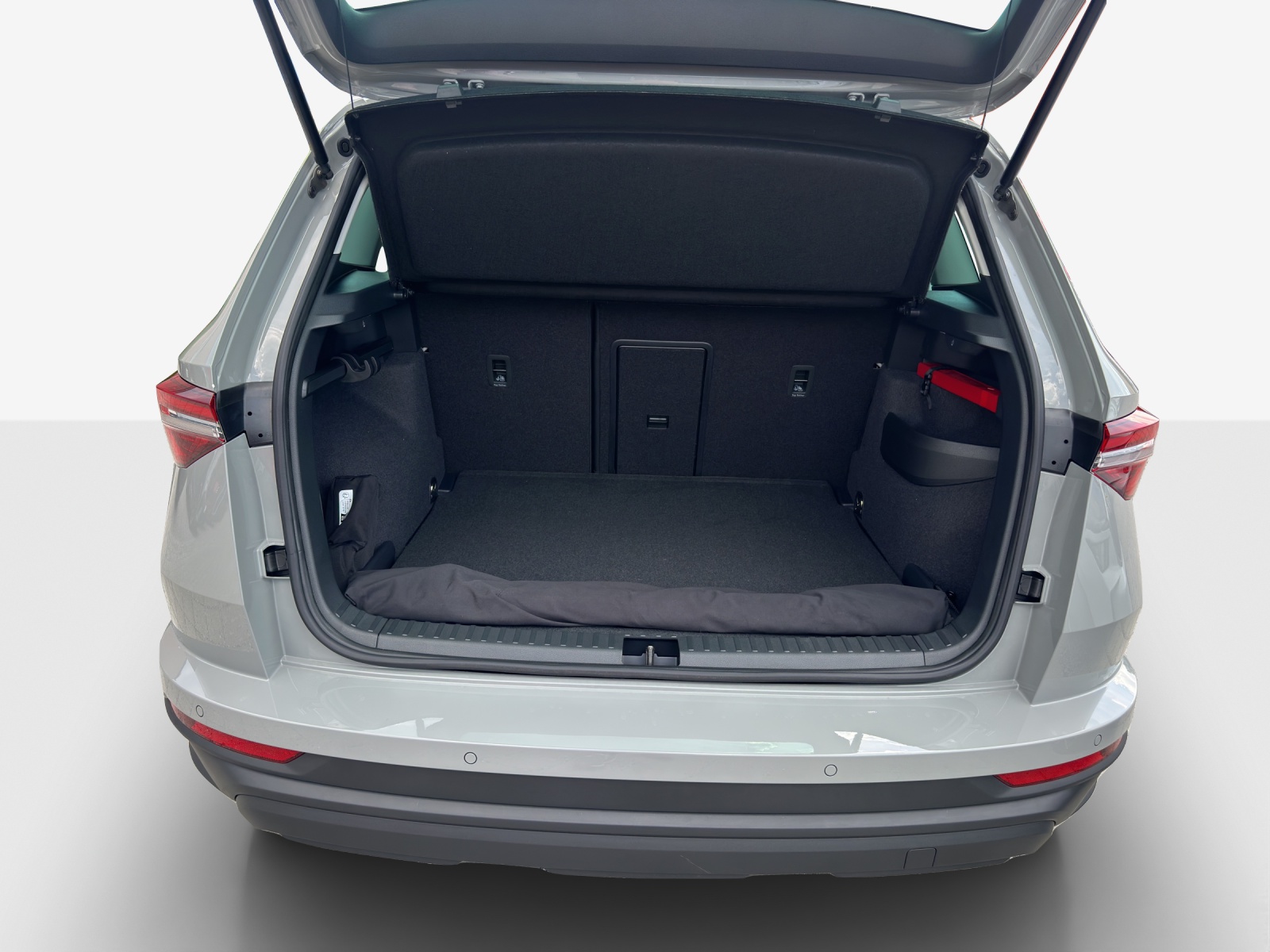 SKODA Karoq 2.0 TDI CR Dynamic 4x4 DSG-image-12