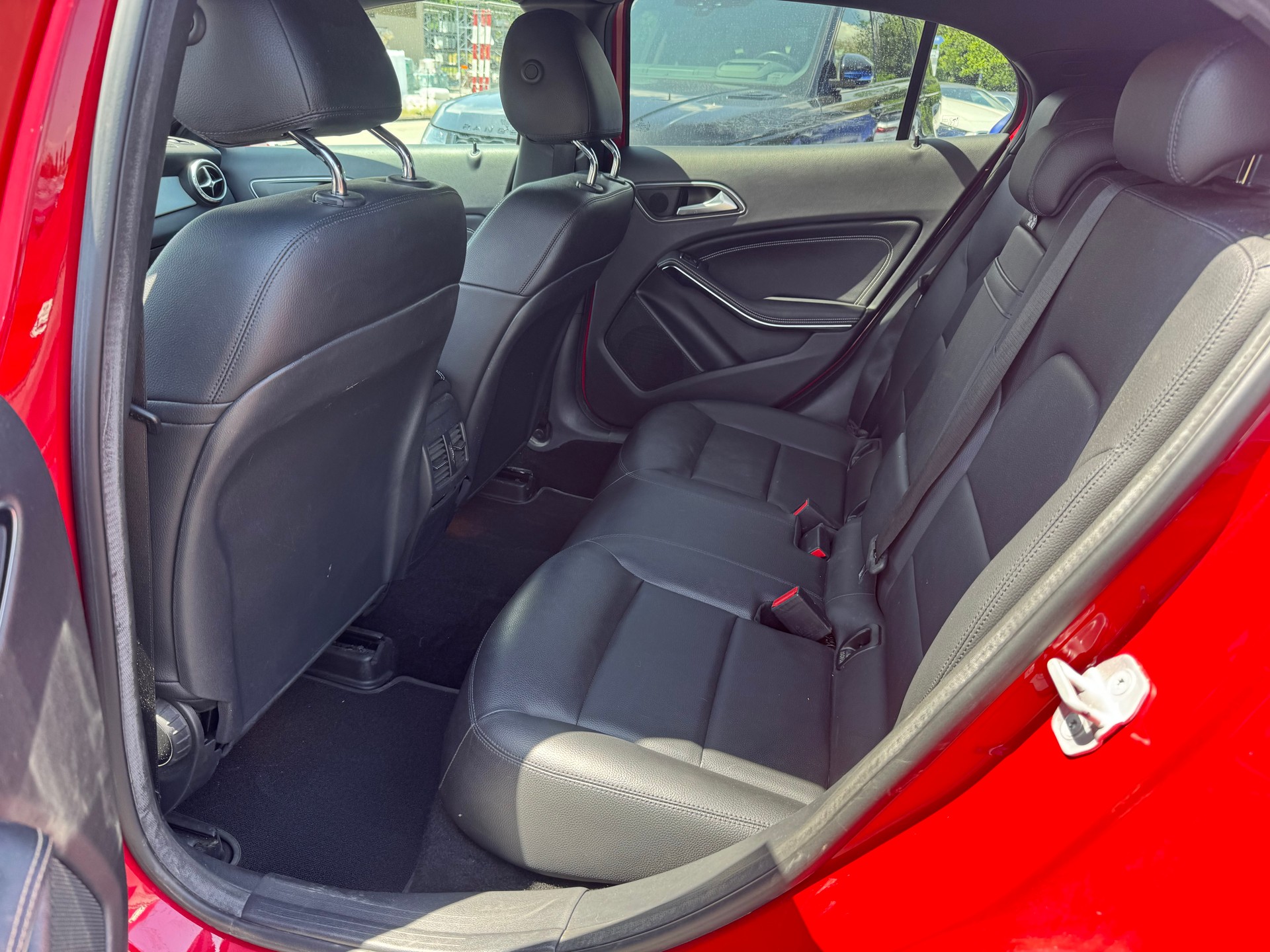 MERCEDES-BENZ GLA 200 CDI 4Matic 7G-DCT-image-10