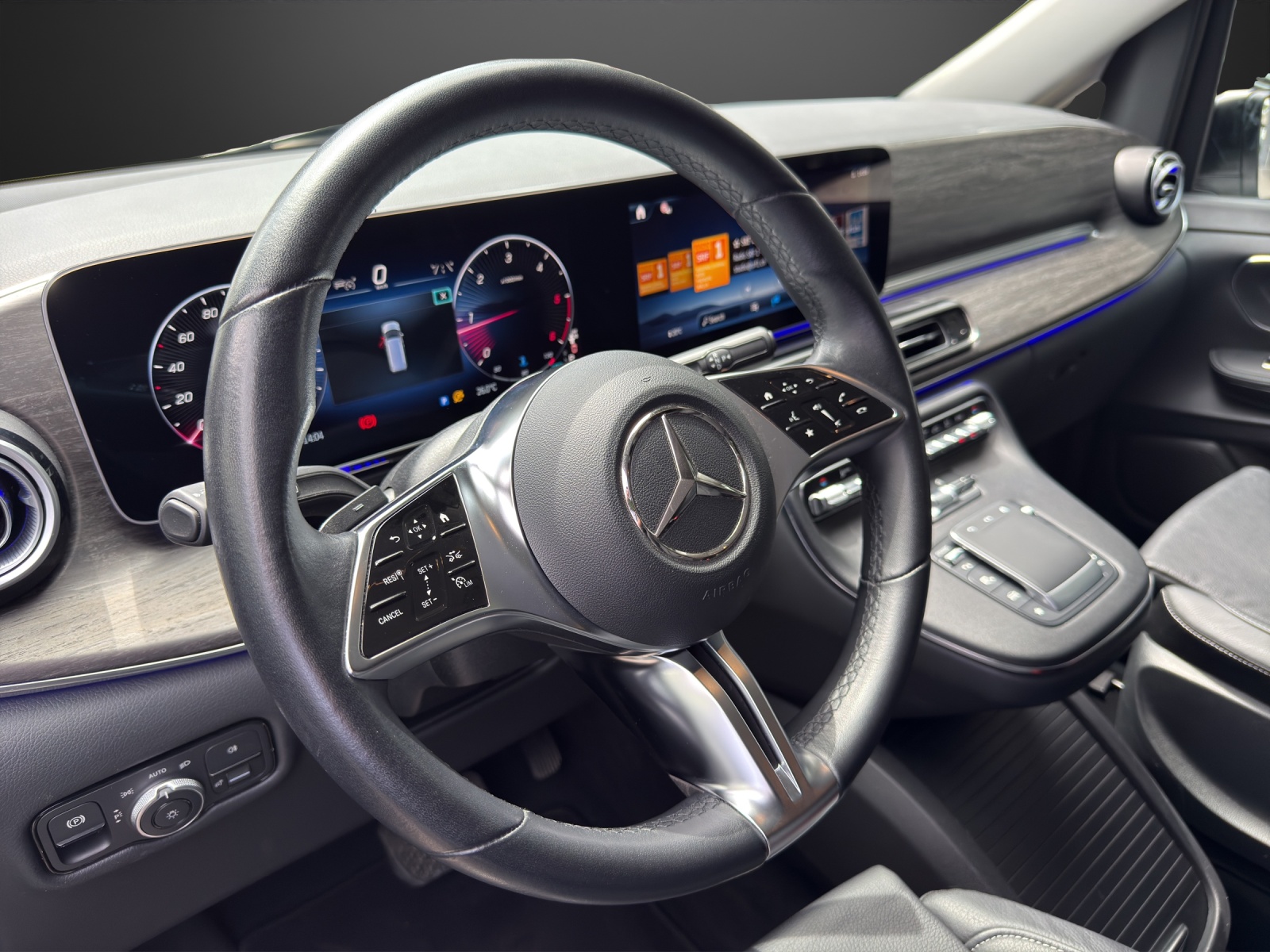 MERCEDES-BENZ V 250 d lang Avantgarde 4Matic G-Tronic-image-11