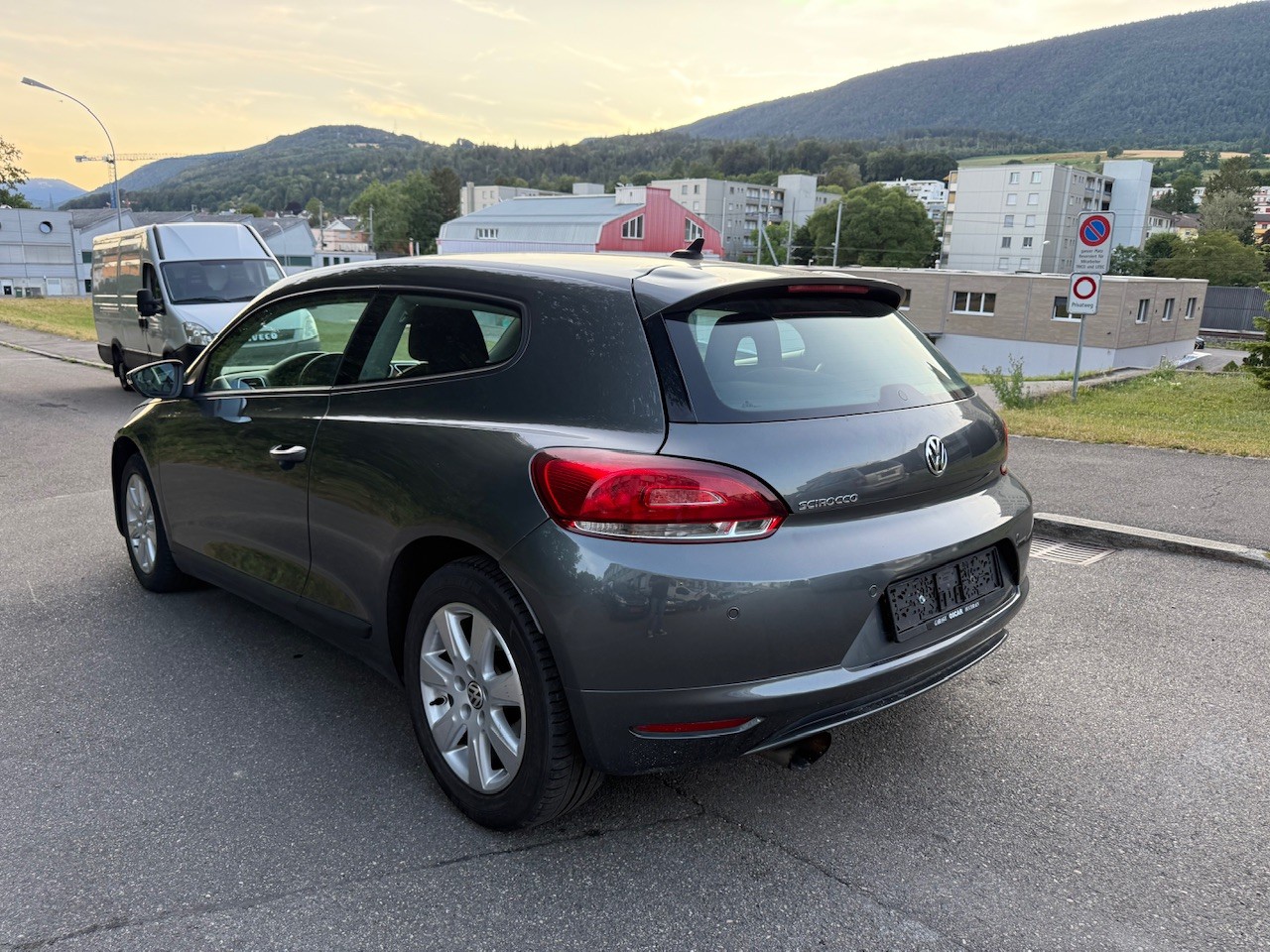 VW Scirocco 1.4 TSI BlueMotion Technology-image-4
