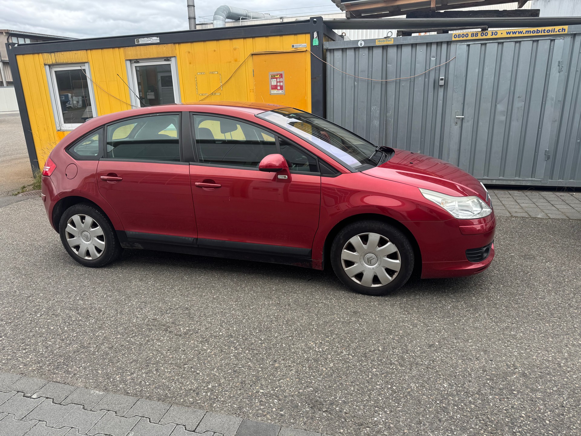 CITROEN C4 Berline 1.6 16V HDi VTR-image-2