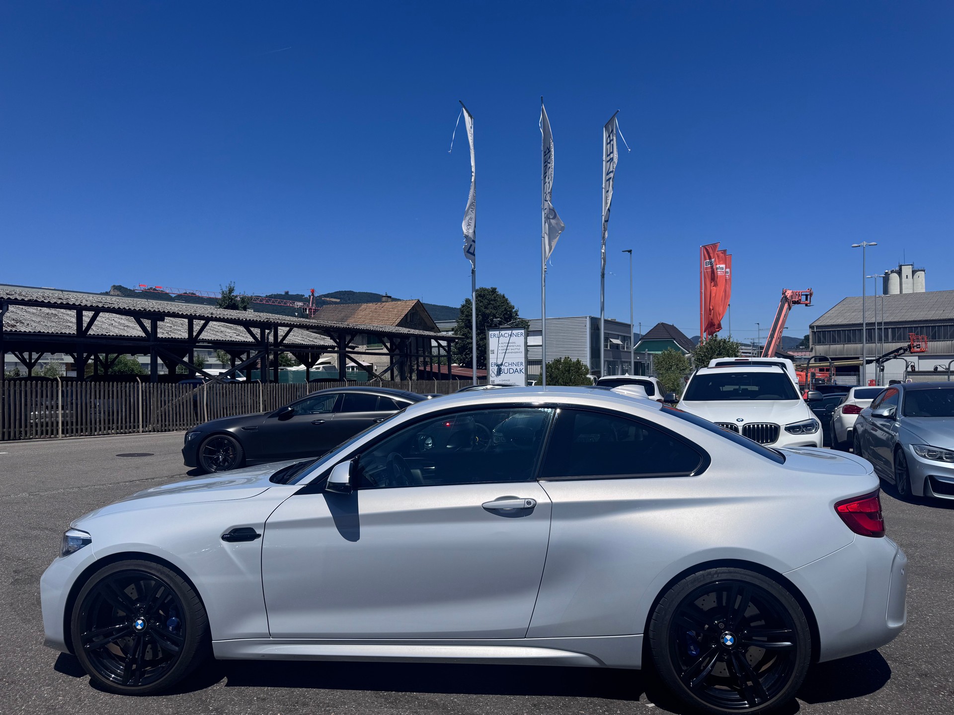 BMW M2 Competition Drivelogic-showroom-element-2