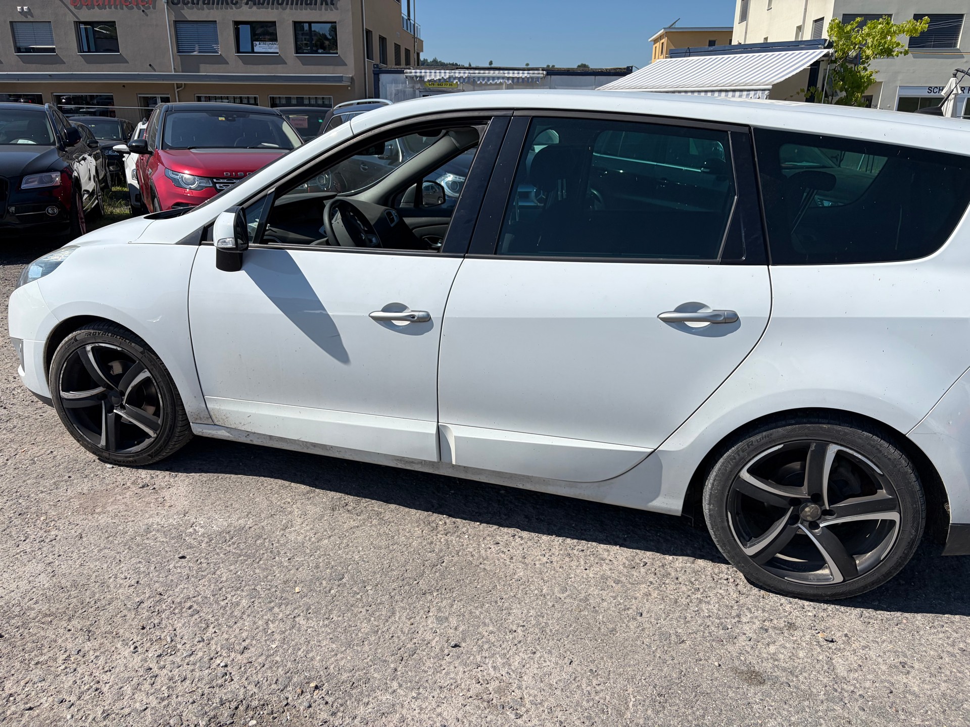RENAULT Grand Scénic 1.4 16V Turbo Dynamique-image-3