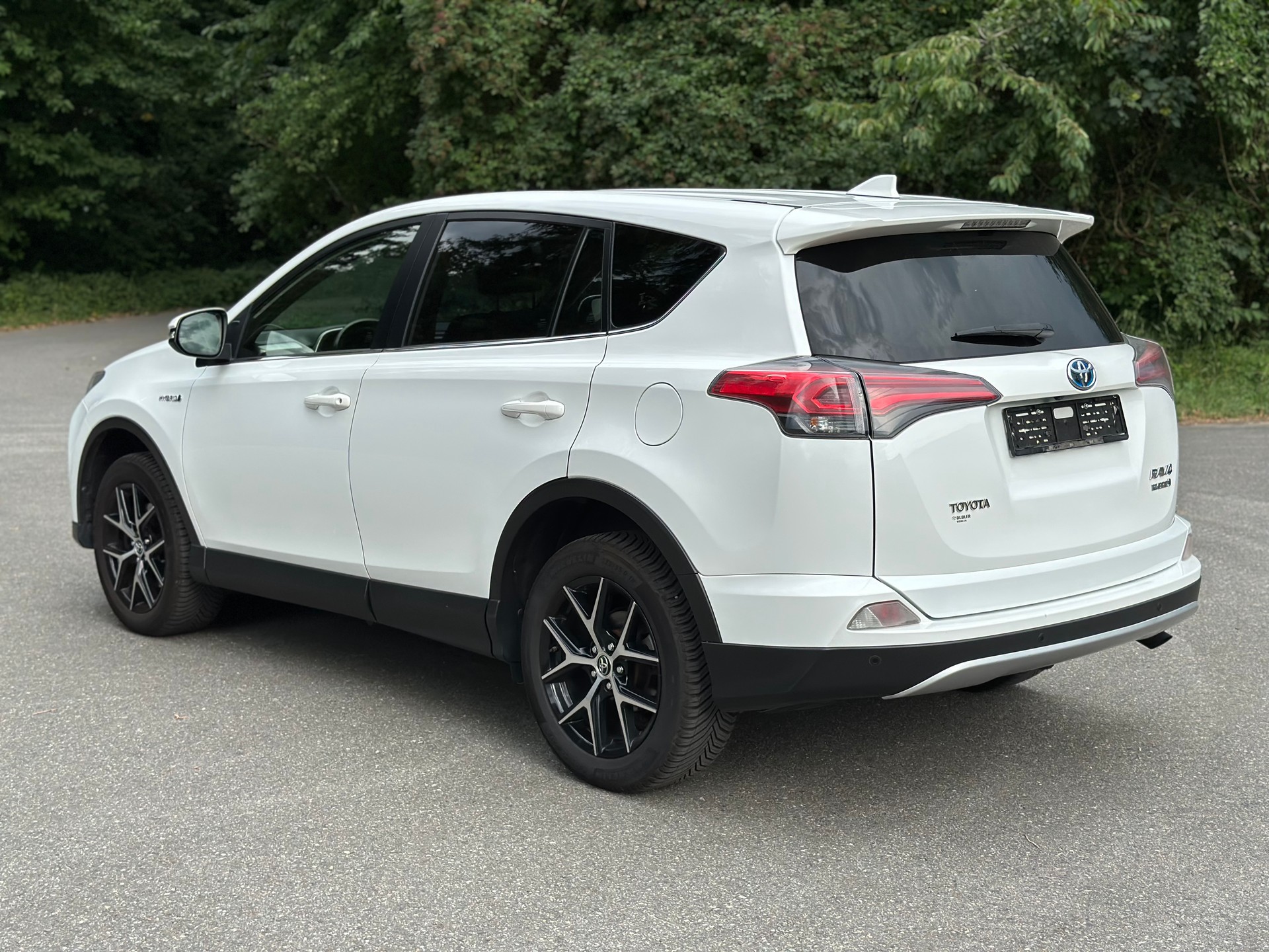 TOYOTA RAV-4 2.5 HSD Sol Premium e-CVT-image-3
