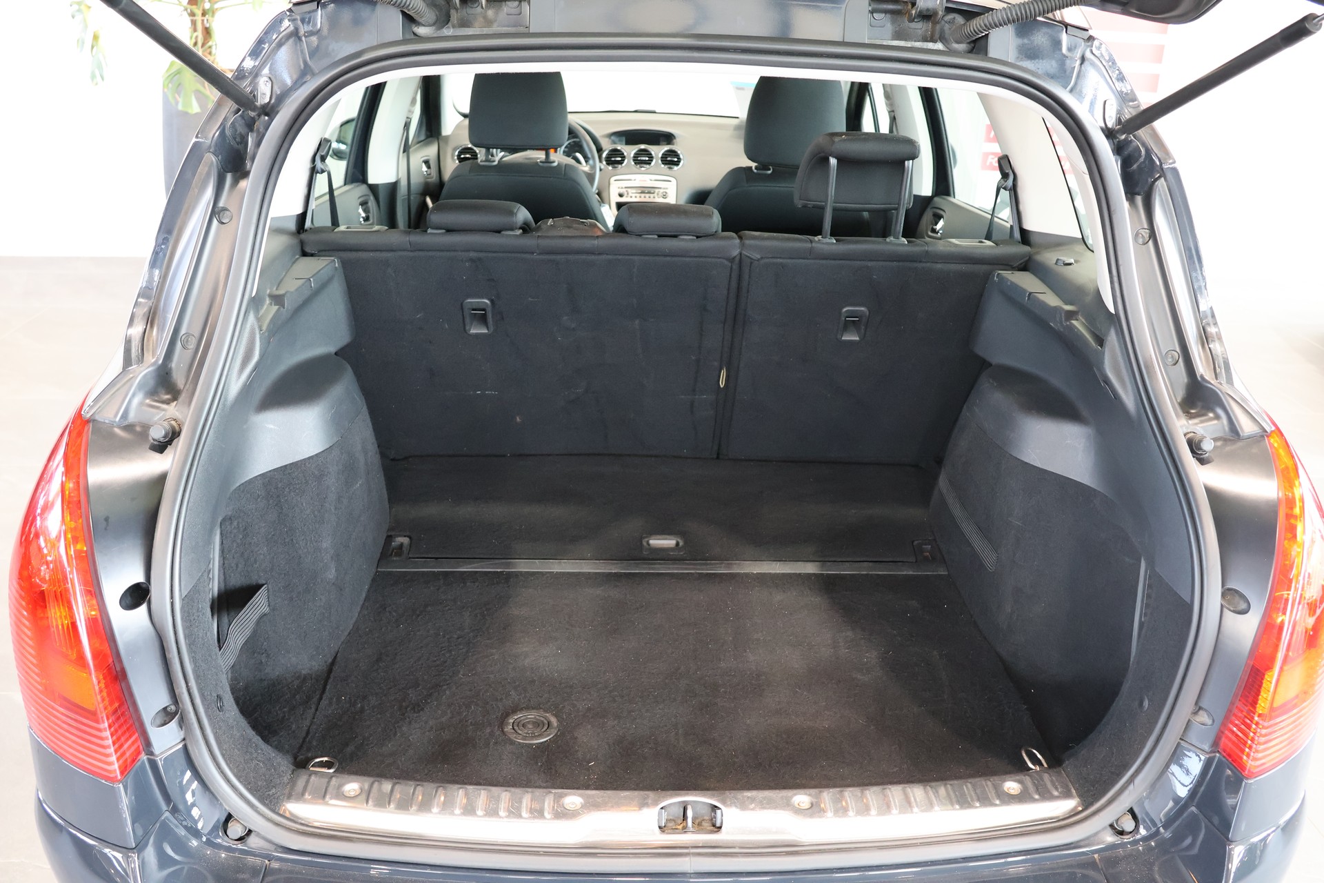 PEUGEOT 308 SW 1.6 HDI Active EGS6-image-15
