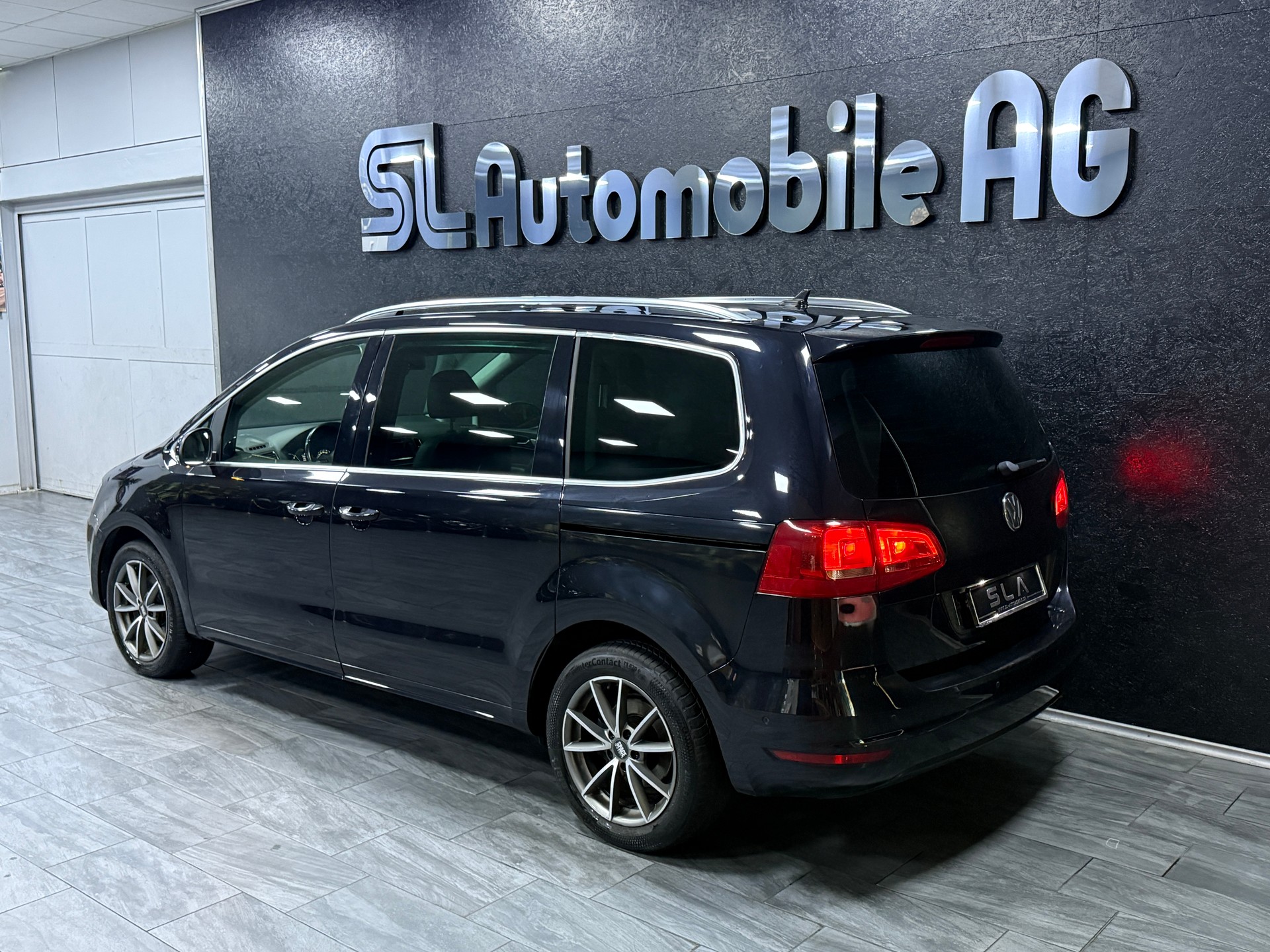 VW Sharan 2.0 TDI BlueMotion Technology Highline DSG-image-3