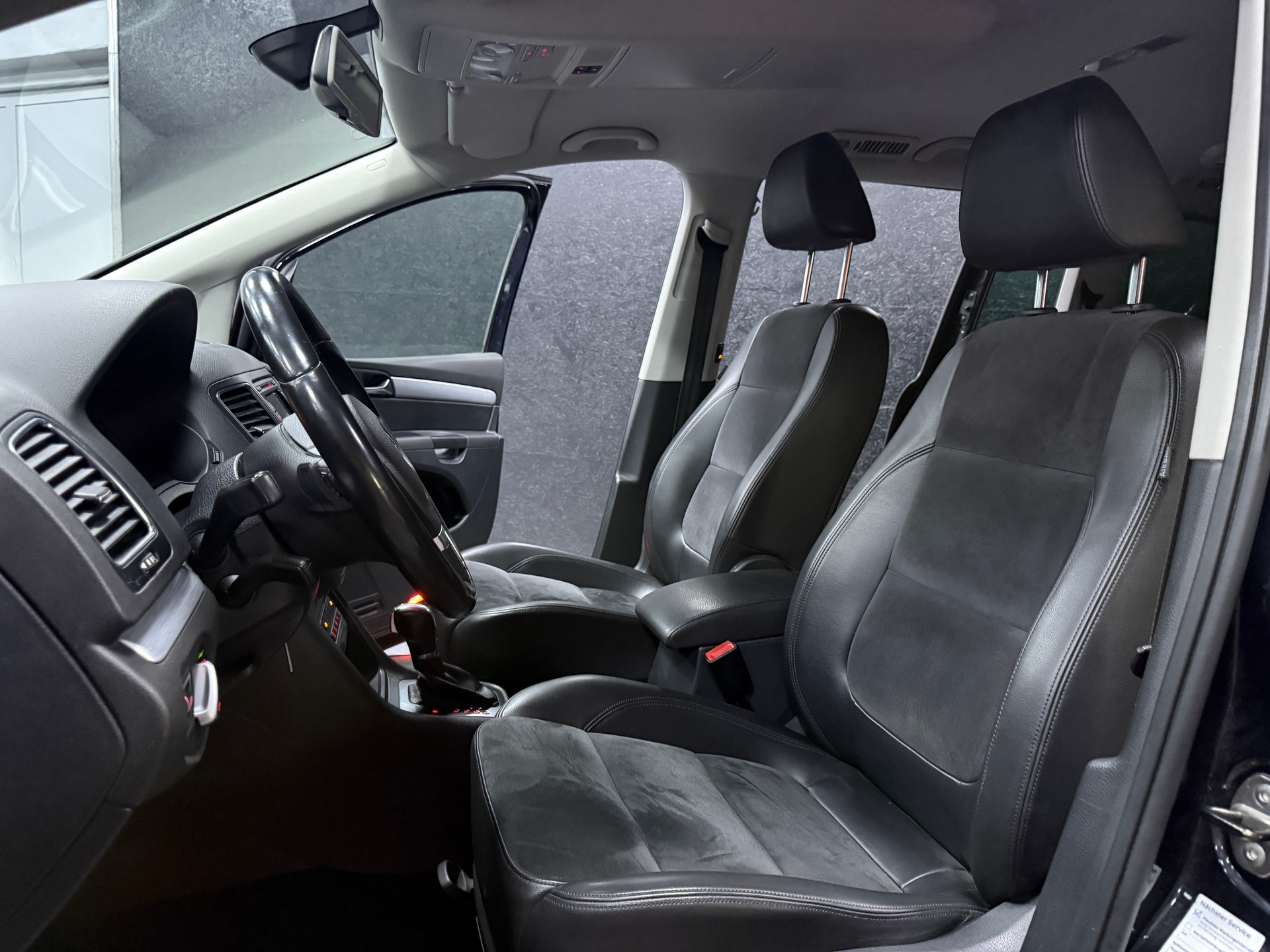 VW Sharan 2.0 TDI BlueMotion Technology Highline DSG-image-7