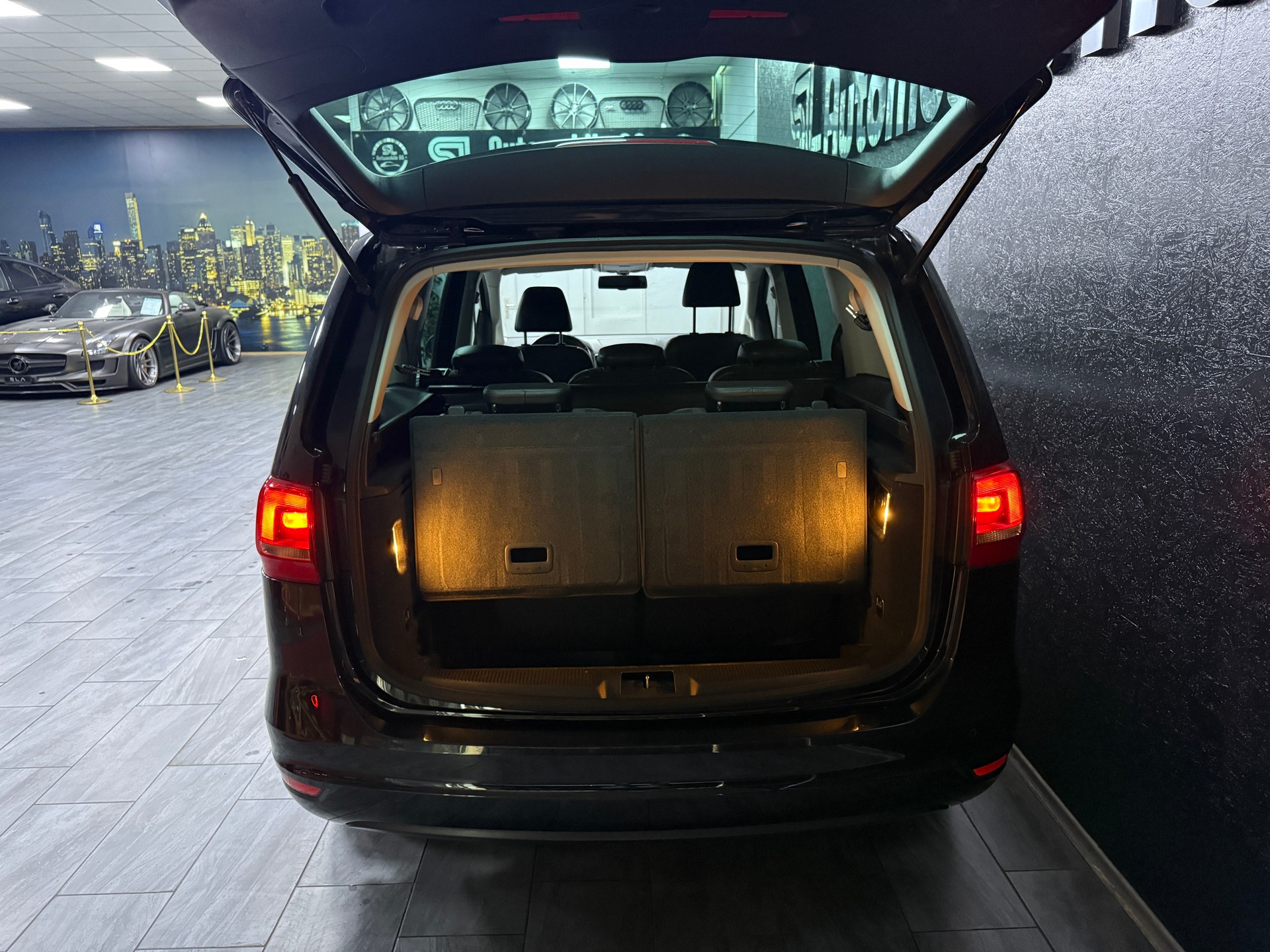 VW Sharan 2.0 TDI BlueMotion Technology Highline DSG-image-4