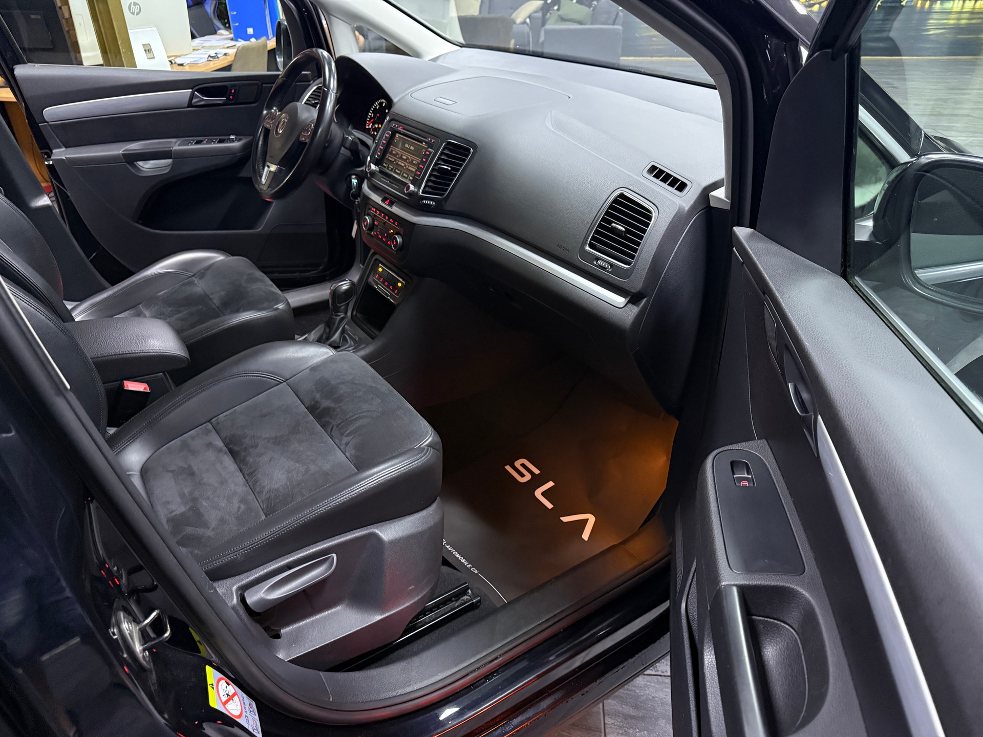 VW Sharan 2.0 TDI BlueMotion Technology Highline DSG-image-8