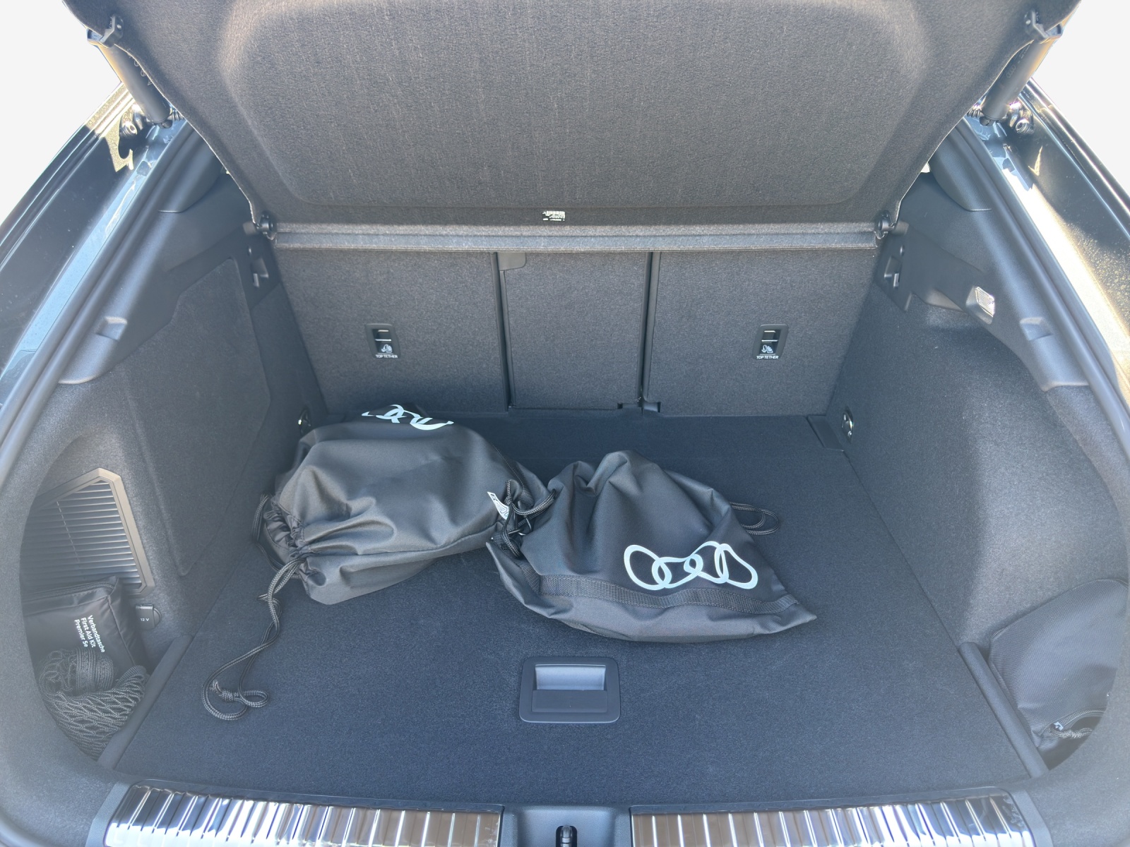 AUDI Q3 Sportback e-hybrid 200 kW S tronig-image-12