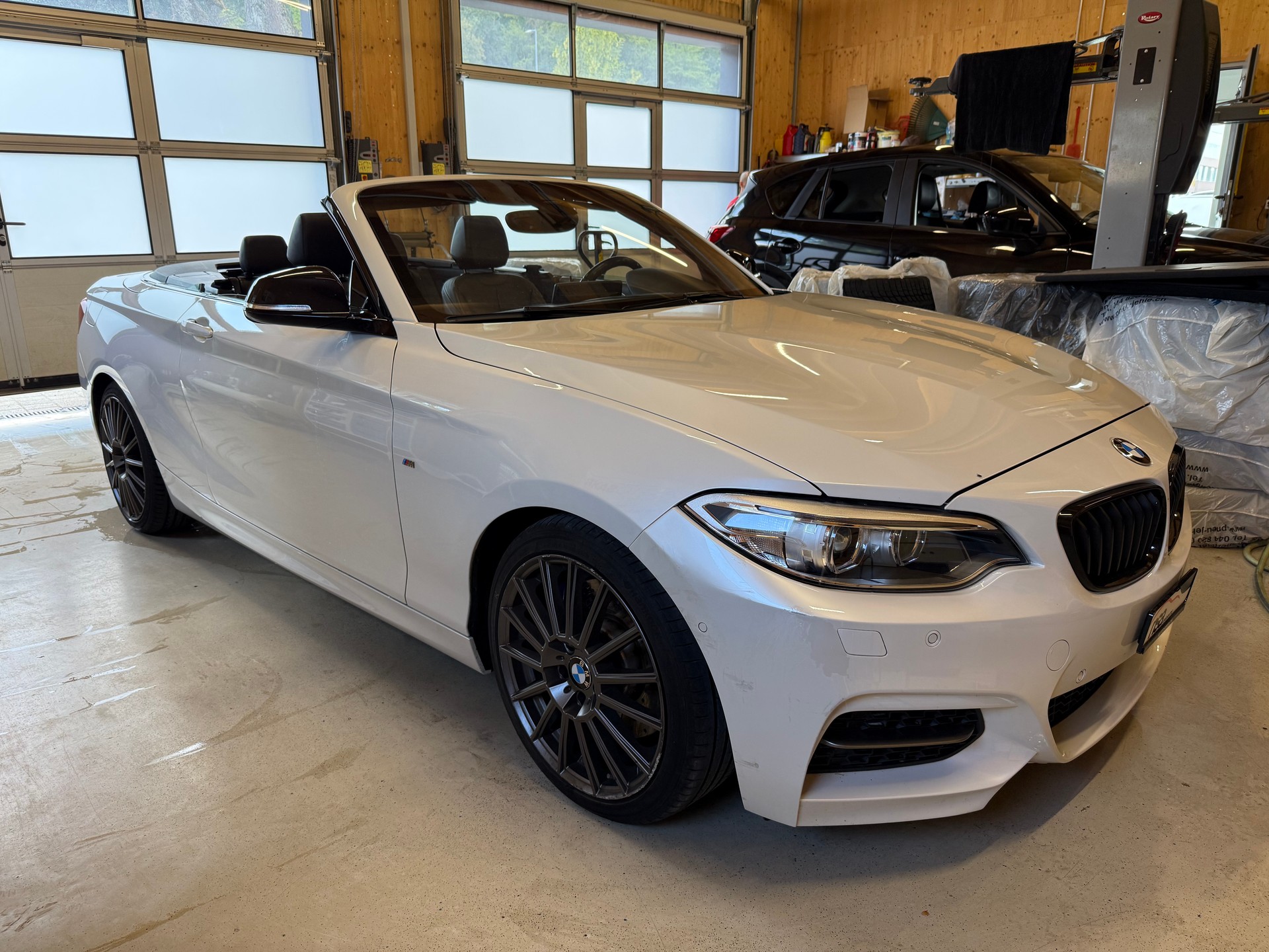 BMW M235i xDrive Steptronic-showroom-element-2