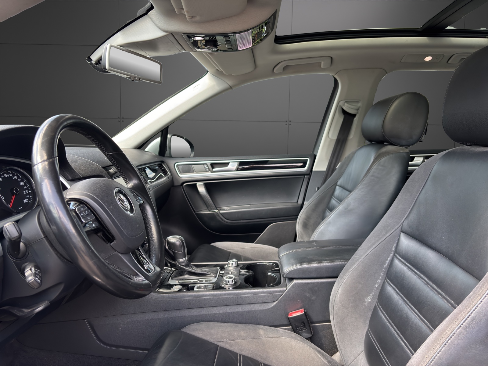 VW Touareg 4.2 TDI Tiptronic-image-2
