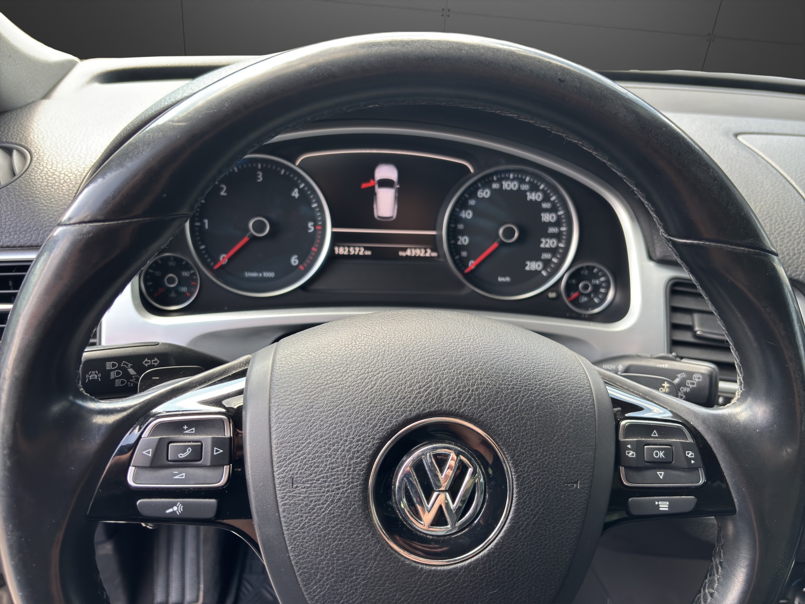VW Touareg 4.2 TDI Tiptronic-image-5