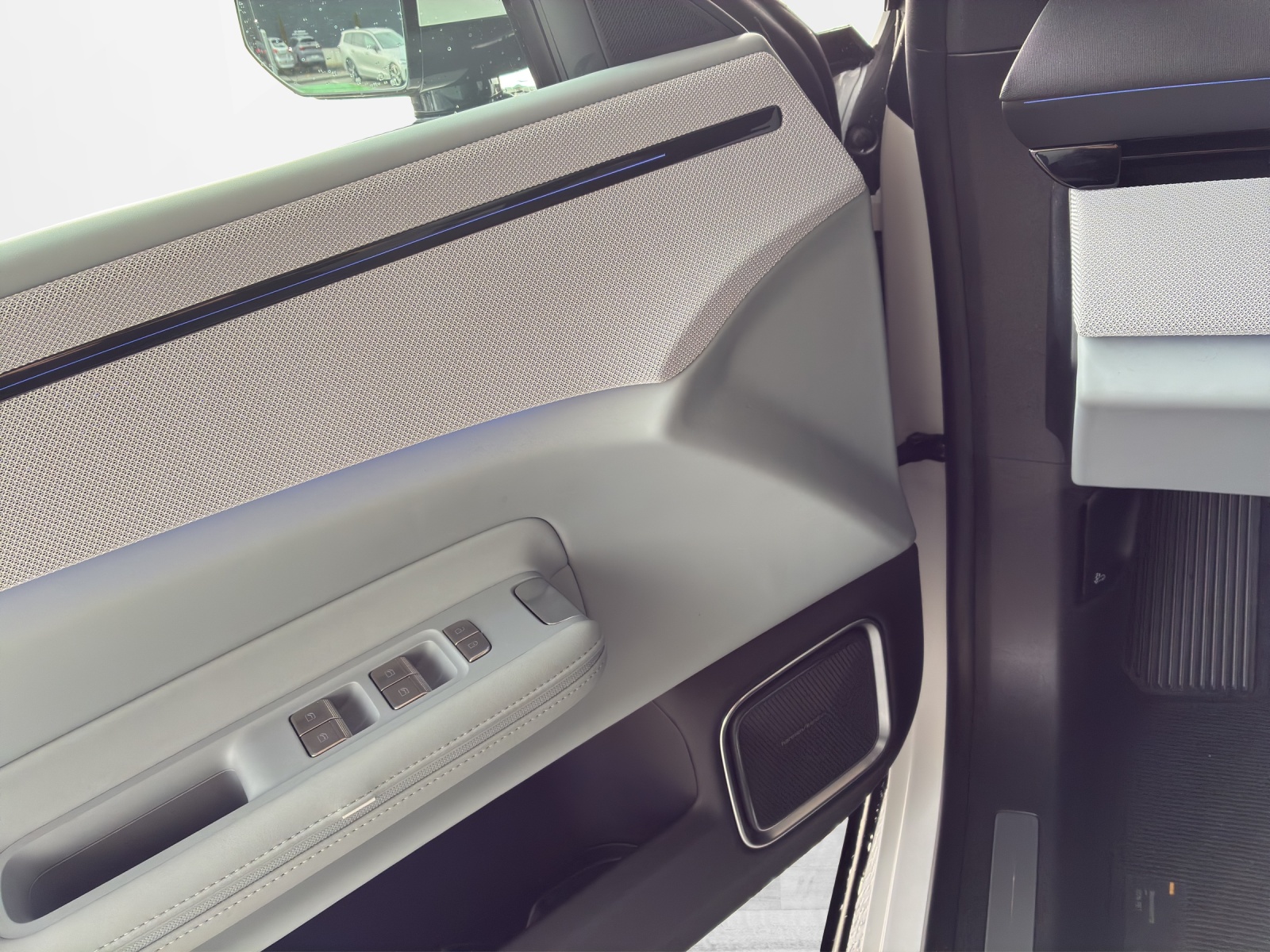 POLESTAR 4 Long Range Dual Motor Performance-image-16