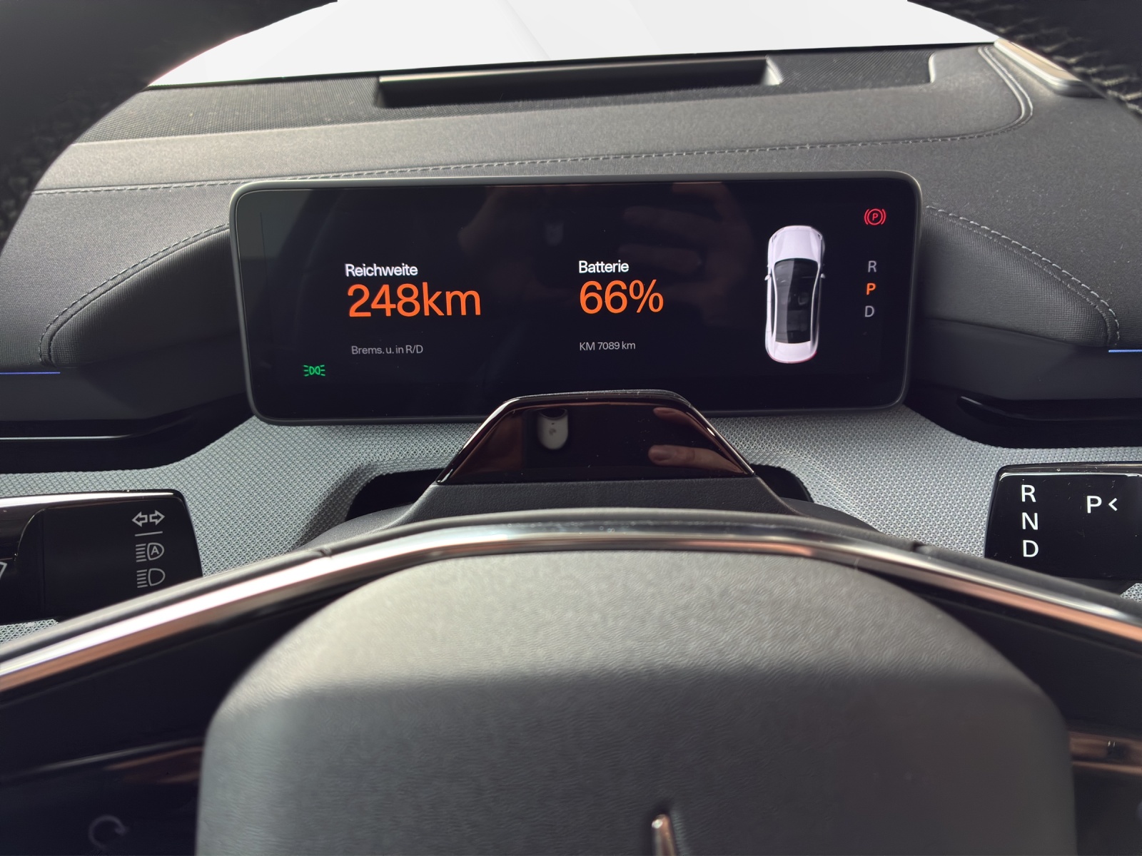 POLESTAR 4 Long Range Dual Motor Performance-image-15