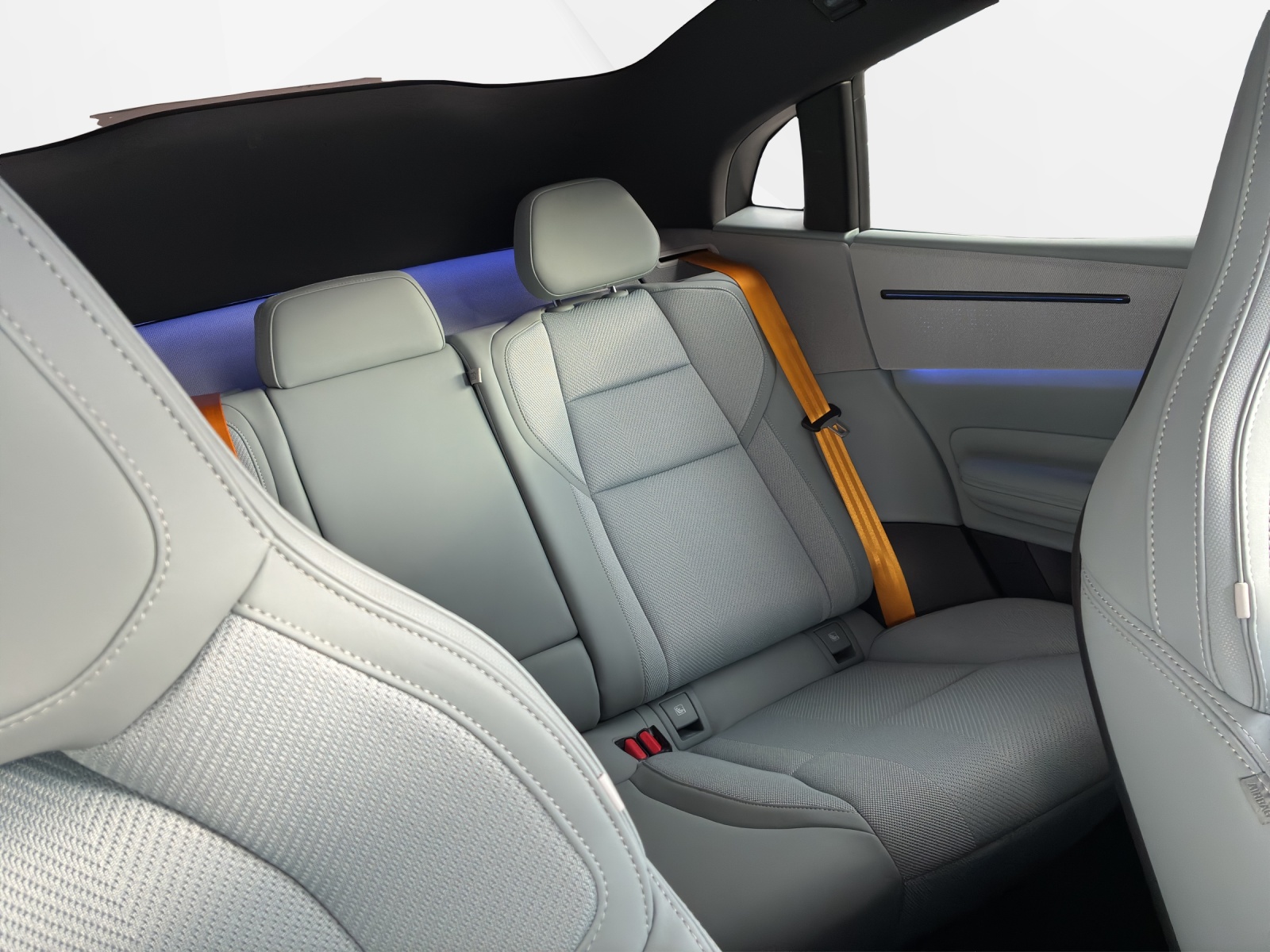 POLESTAR 4 Long Range Dual Motor Performance-image-18